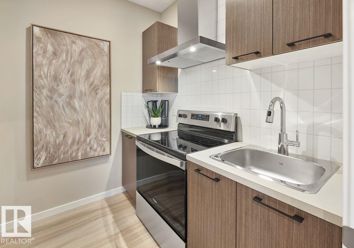 Photo 4 at 3137 Dixon Landing SW, Desrochers Area, Edmonton