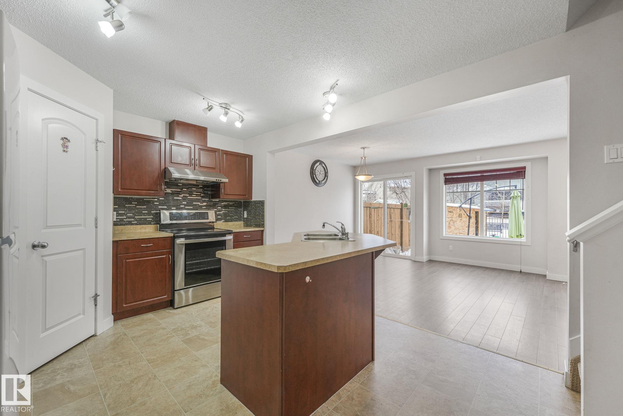 Photo 8 at 6 - 14208 36 Street NW, Clareview Town Centre, Edmonton