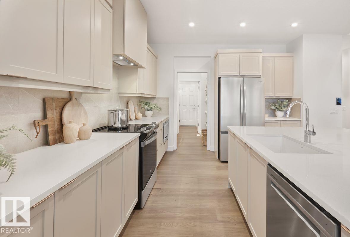 Photo 8 at 3139 Dixon Landing SW, Desrochers Area, Edmonton