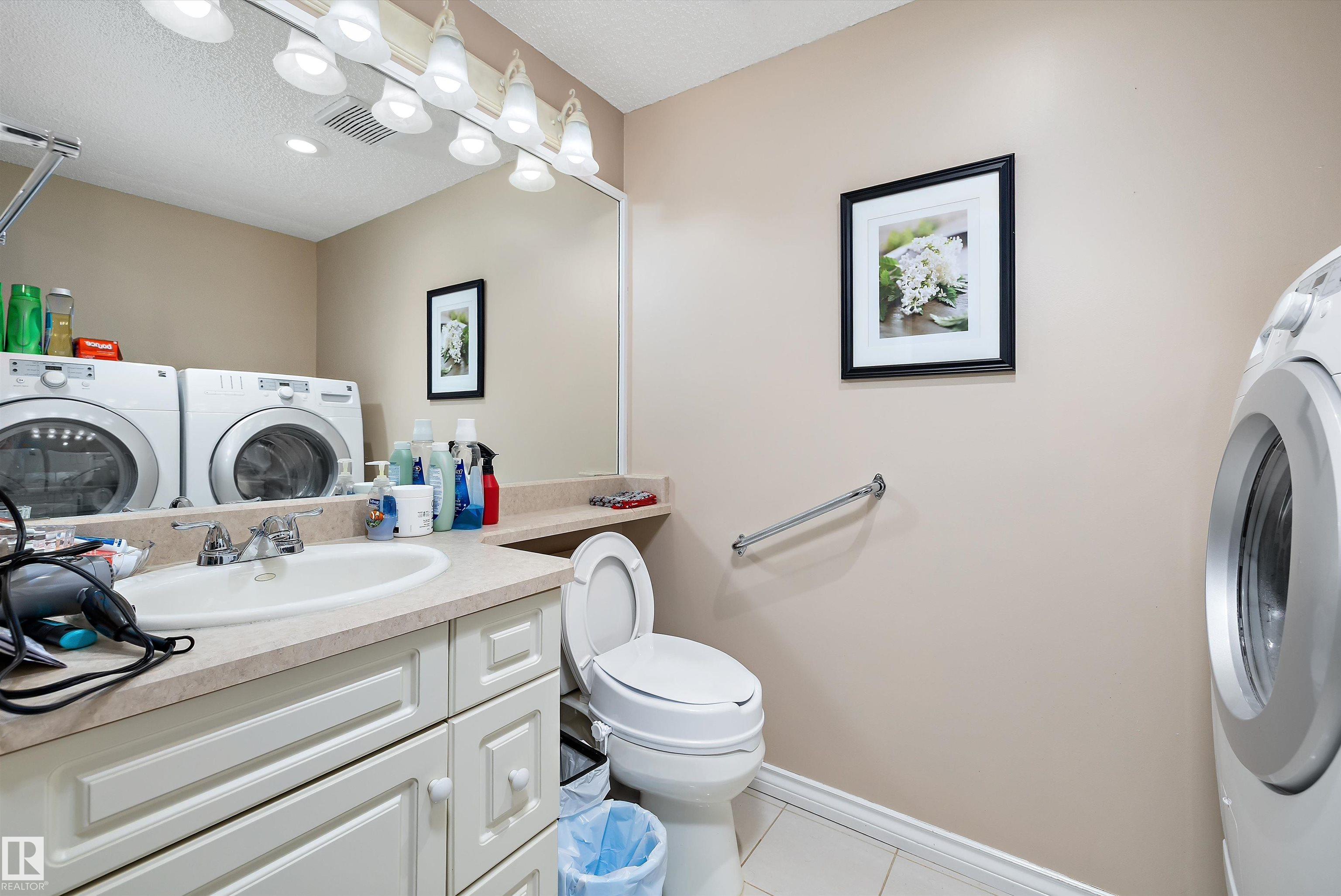 Photo 7 at 1027 109 Street NW, Bearspaw, Edmonton