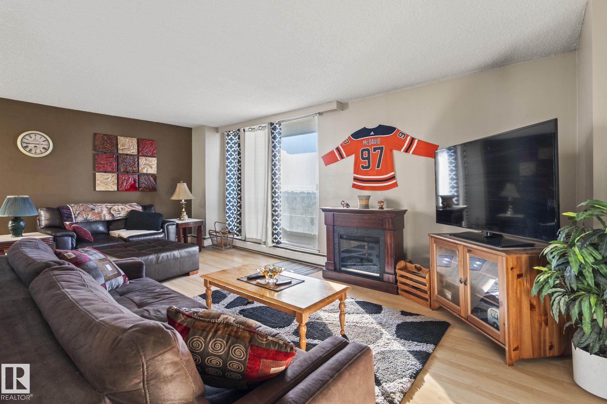 Photo 7 at 802 - 10883 Saskatchewan Drive NW, Garneau, Edmonton