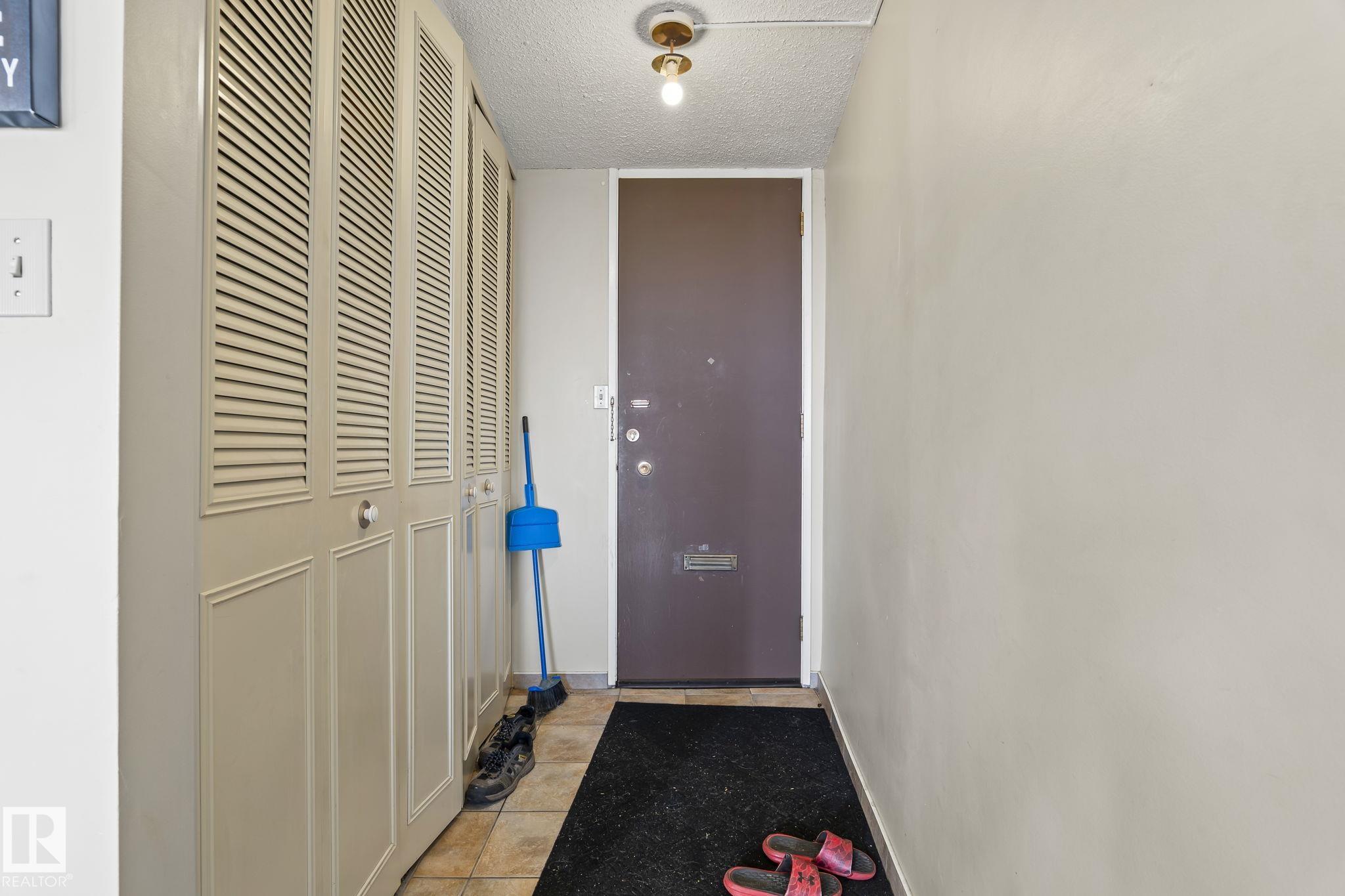 Photo 4 at 2004 - 10883 Saskatchewan Drive NW, Garneau, Edmonton