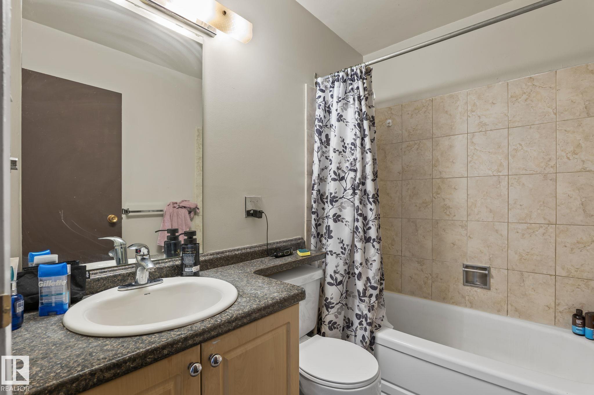 Photo 10 at 2004 - 10883 Saskatchewan Drive NW, Garneau, Edmonton