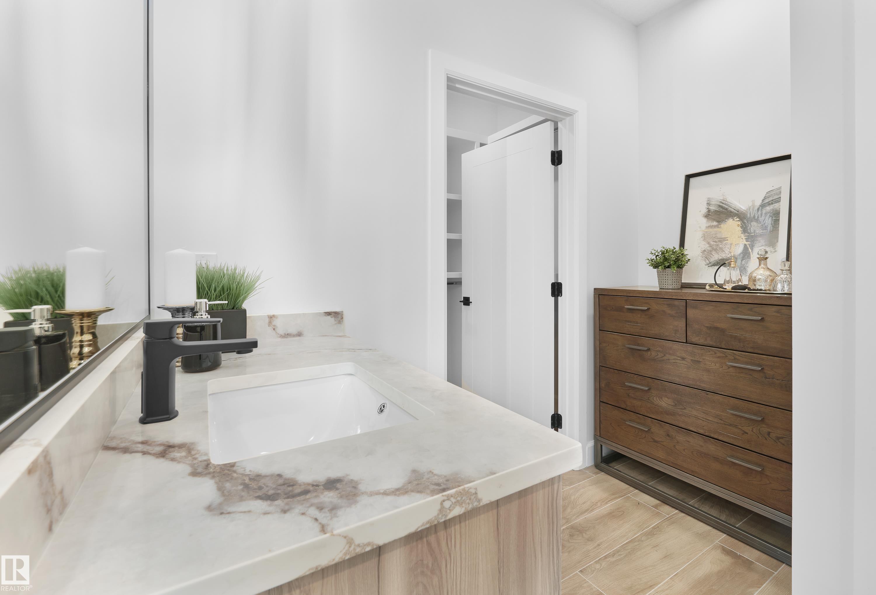 Photo 20 at 6003 107 Street NW, Pleasantview, Edmonton