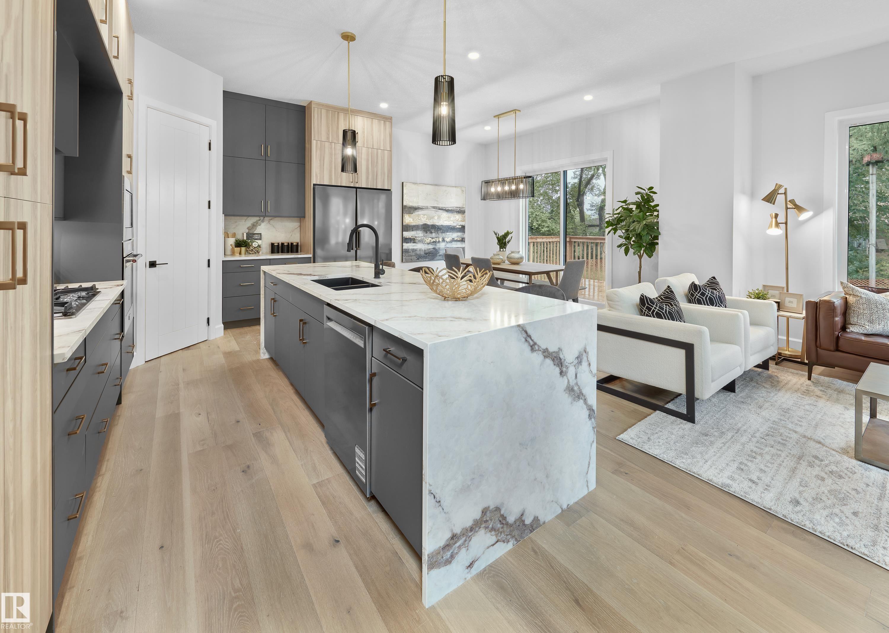 Photo 5 at 6003 107 Street NW, Pleasantview, Edmonton