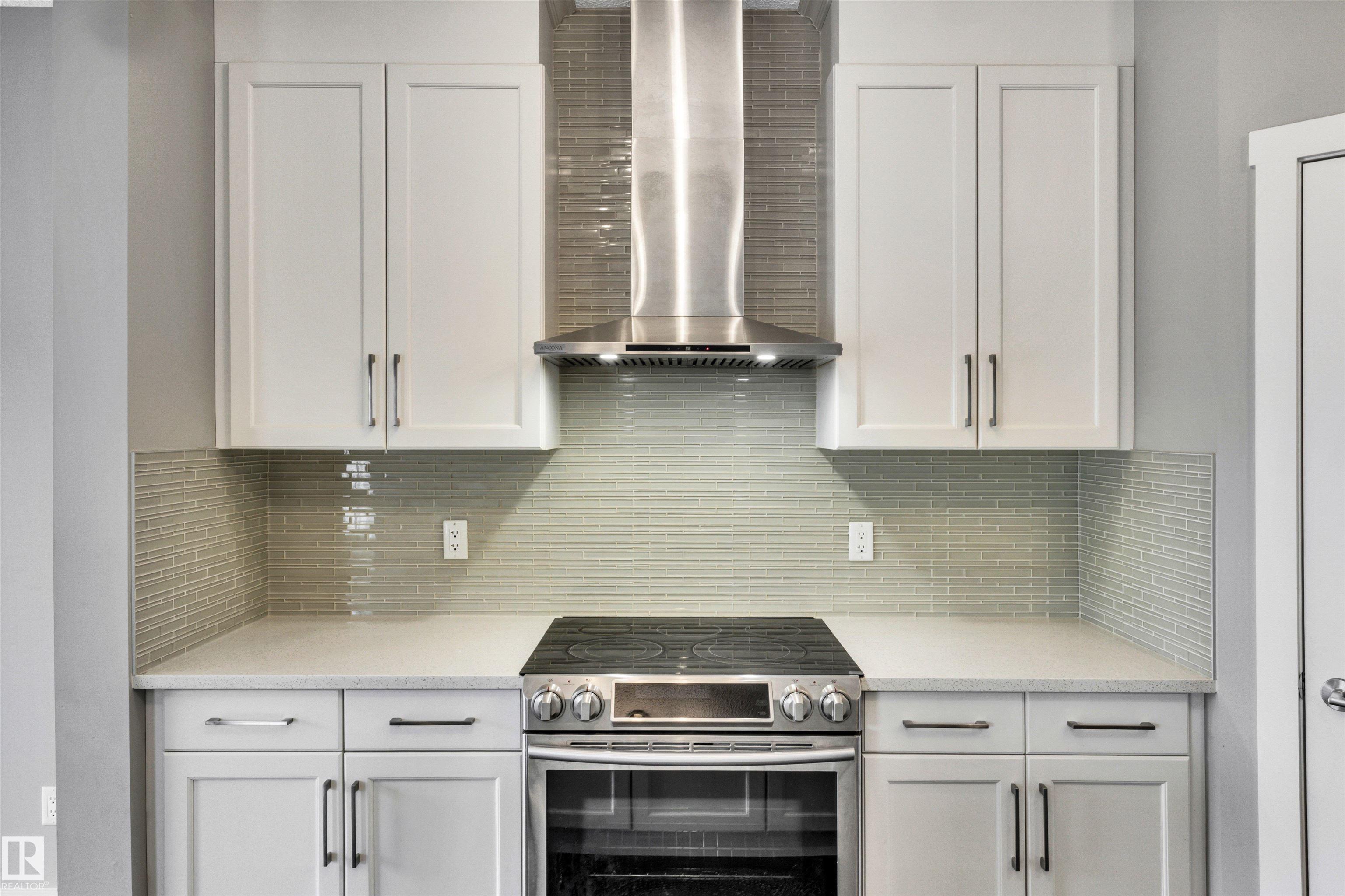 Photo 5 at 4442 5a Street NW, Maple Crest, Edmonton