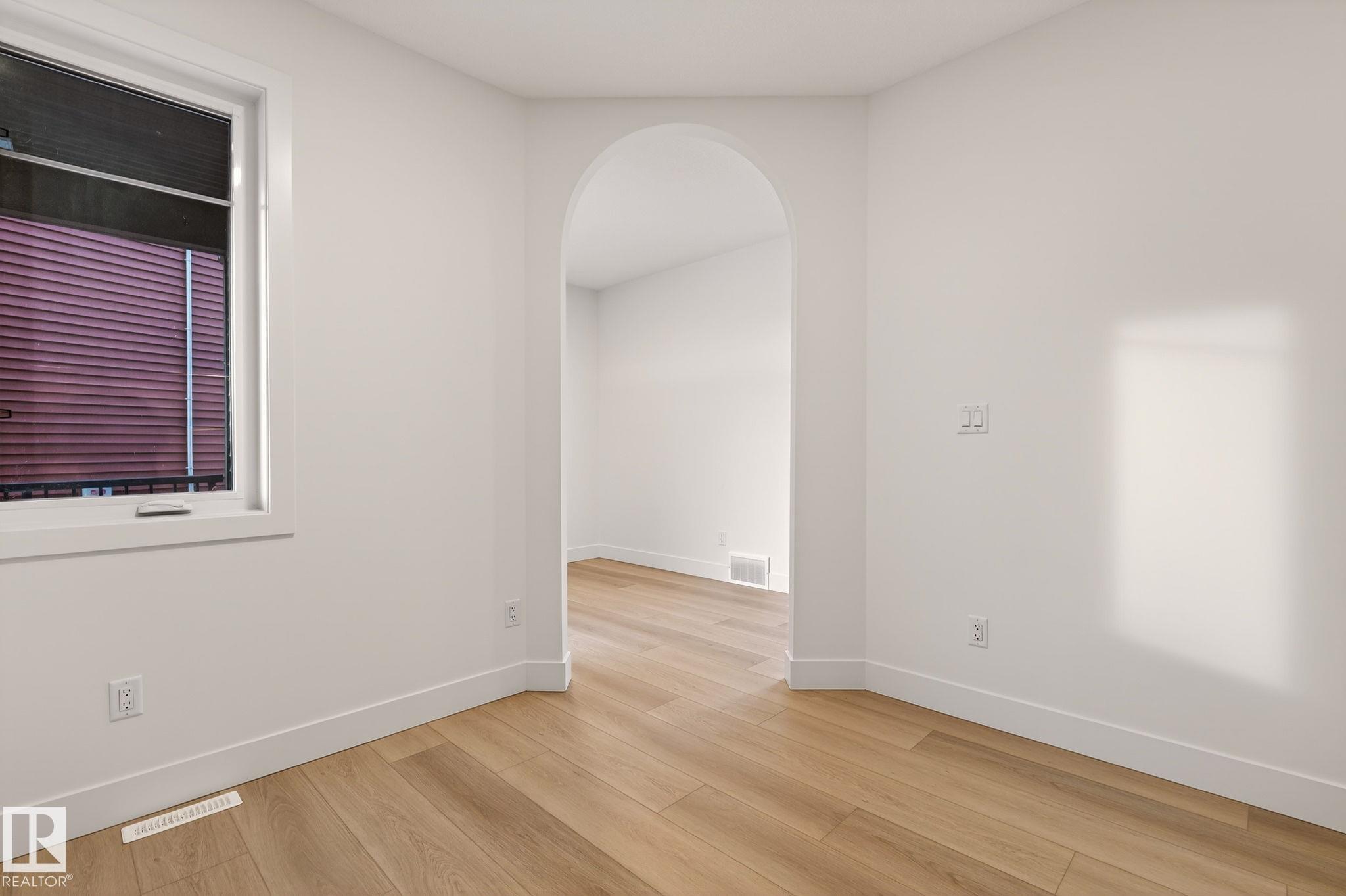 Photo 17 at 9 Elwyck Gate, Fenwyck, Spruce Grove