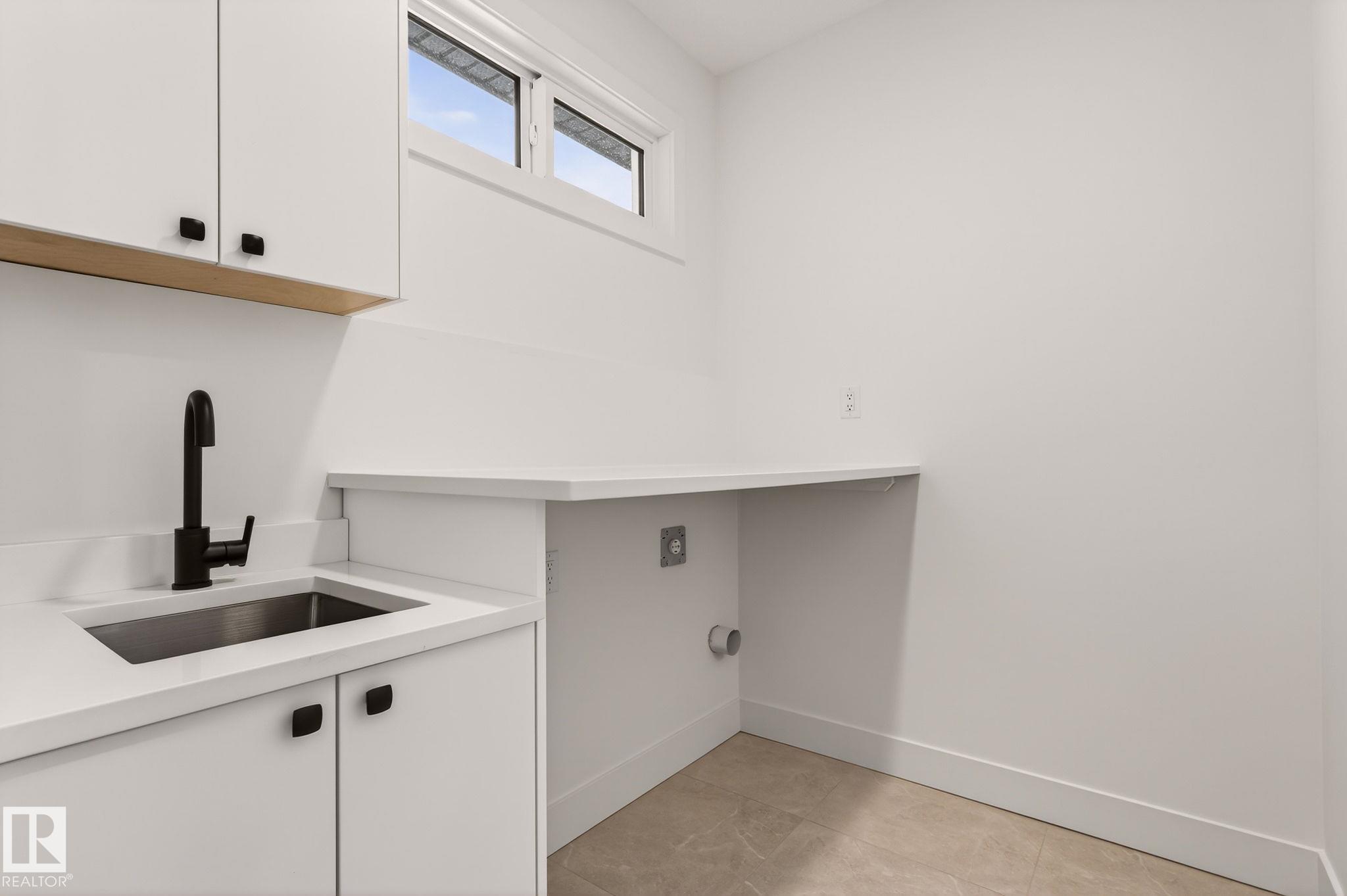 Photo 63 at 9 Elwyck Gate, Fenwyck, Spruce Grove