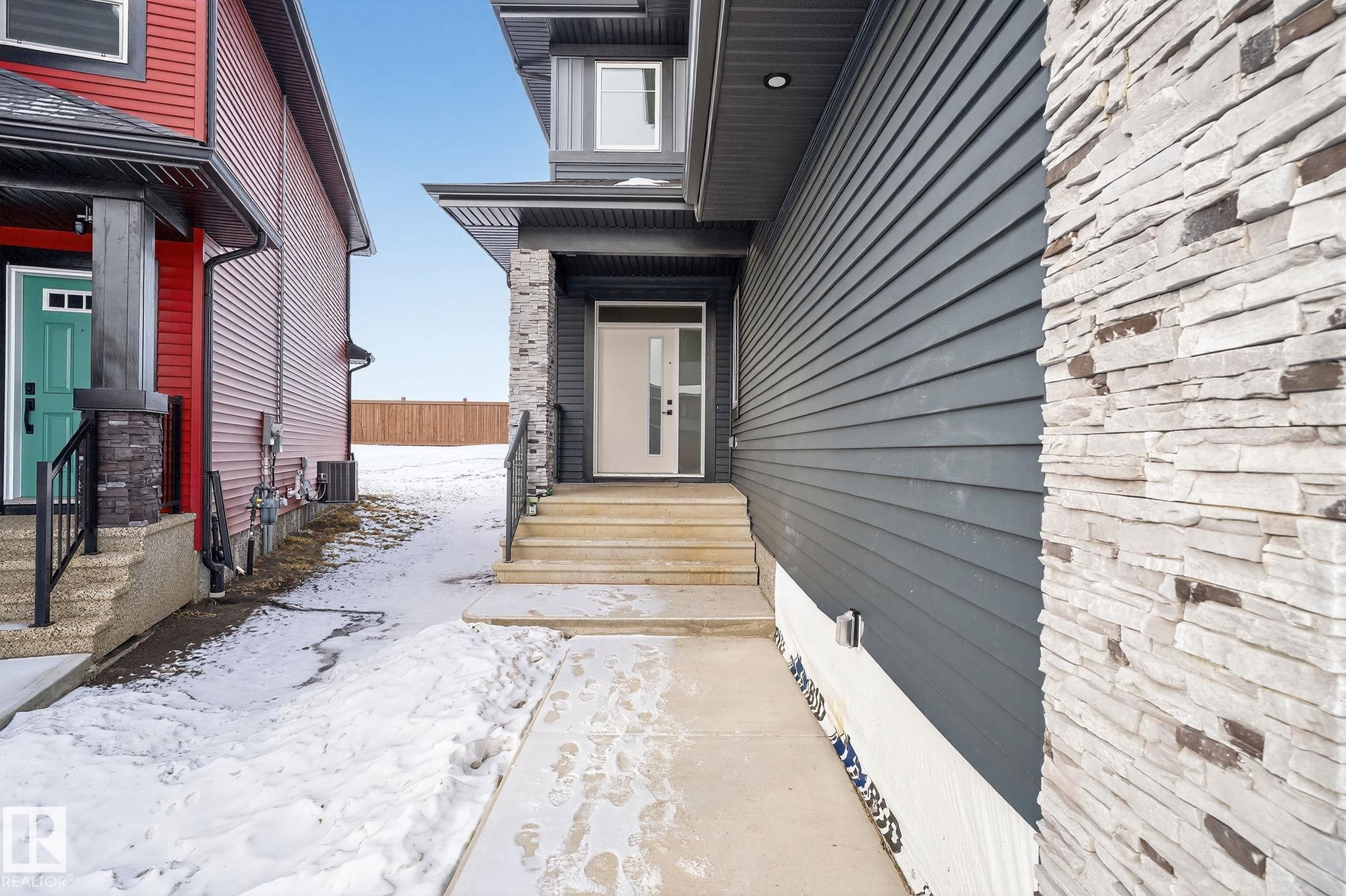 Photo 9 at 9 Elwyck Gate, Fenwyck, Spruce Grove