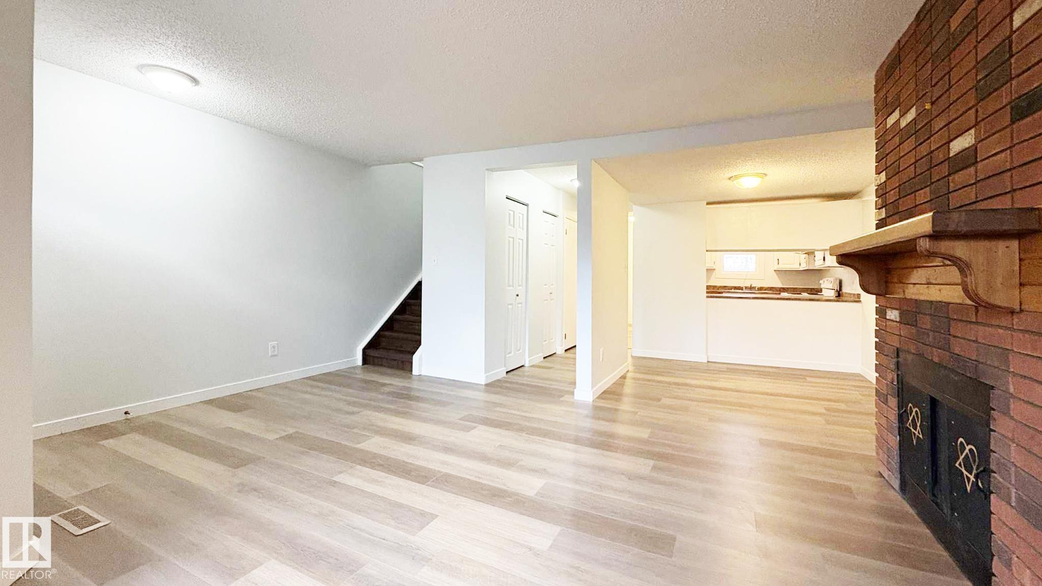 Photo 10 at 10427 24 Avenue NW, Ermineskin, Edmonton