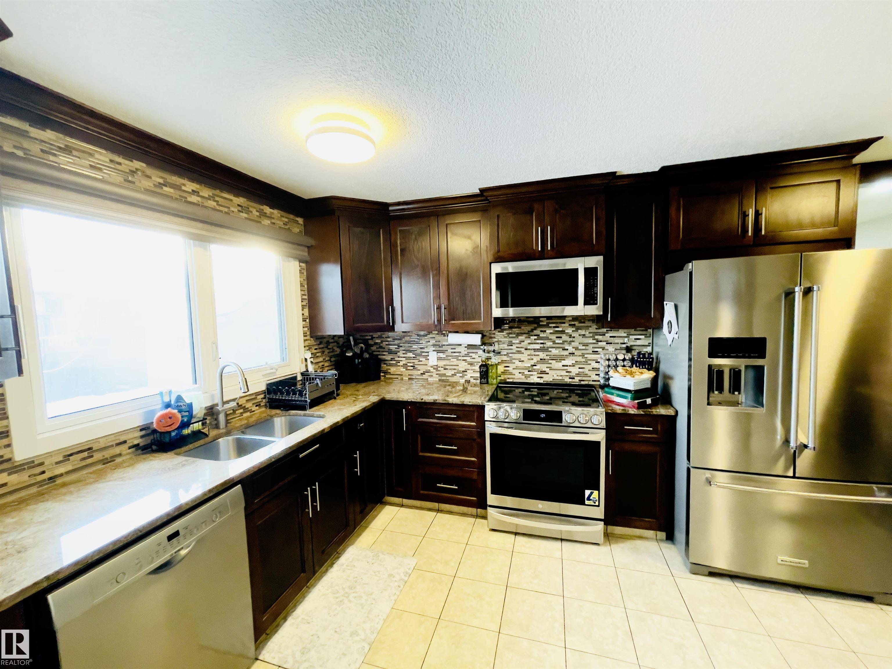 Photo 18 at 12203 147 Avenue NW, Caernarvon, Edmonton