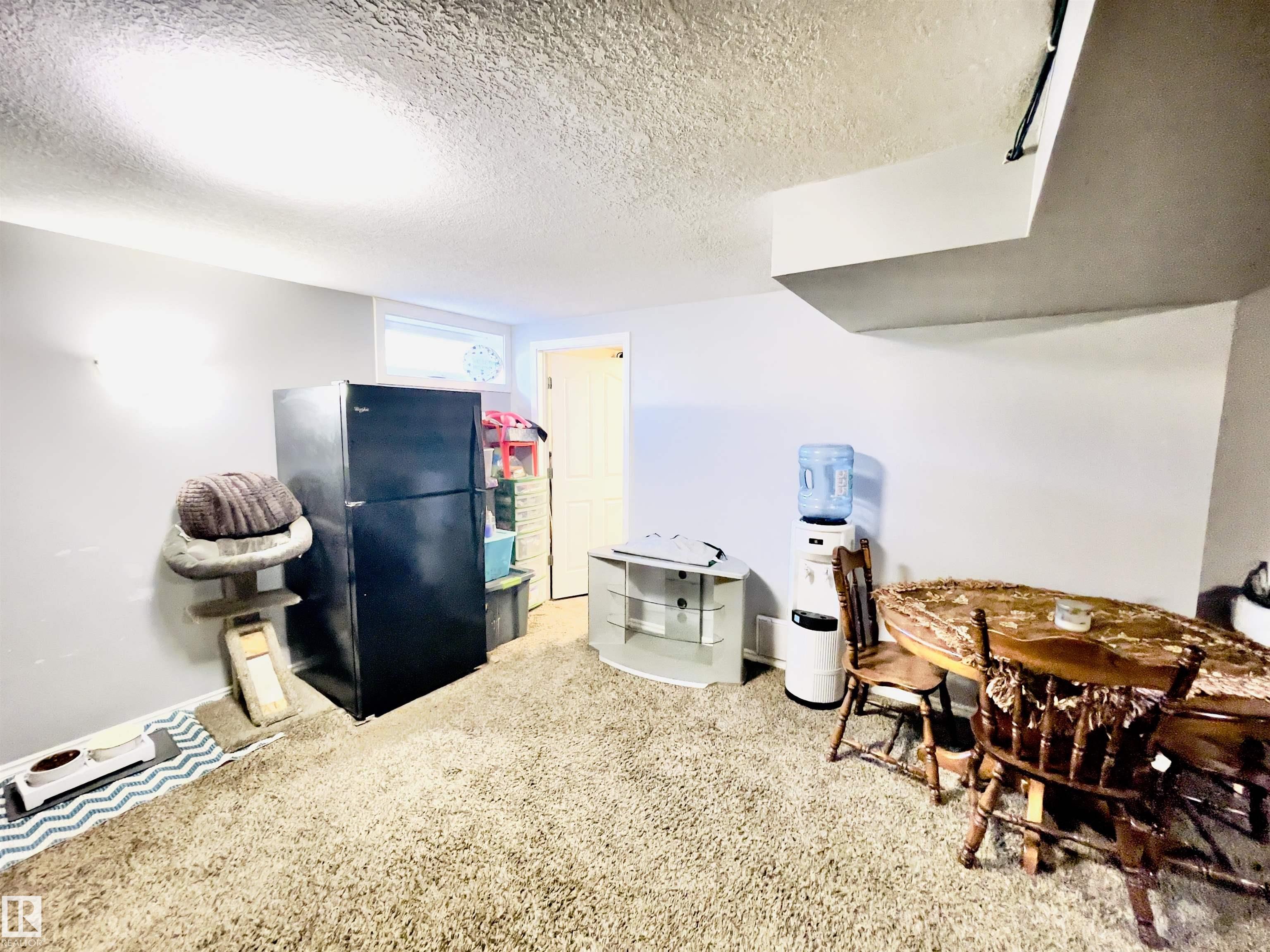 Photo 19 at 12203 147 Avenue NW, Caernarvon, Edmonton