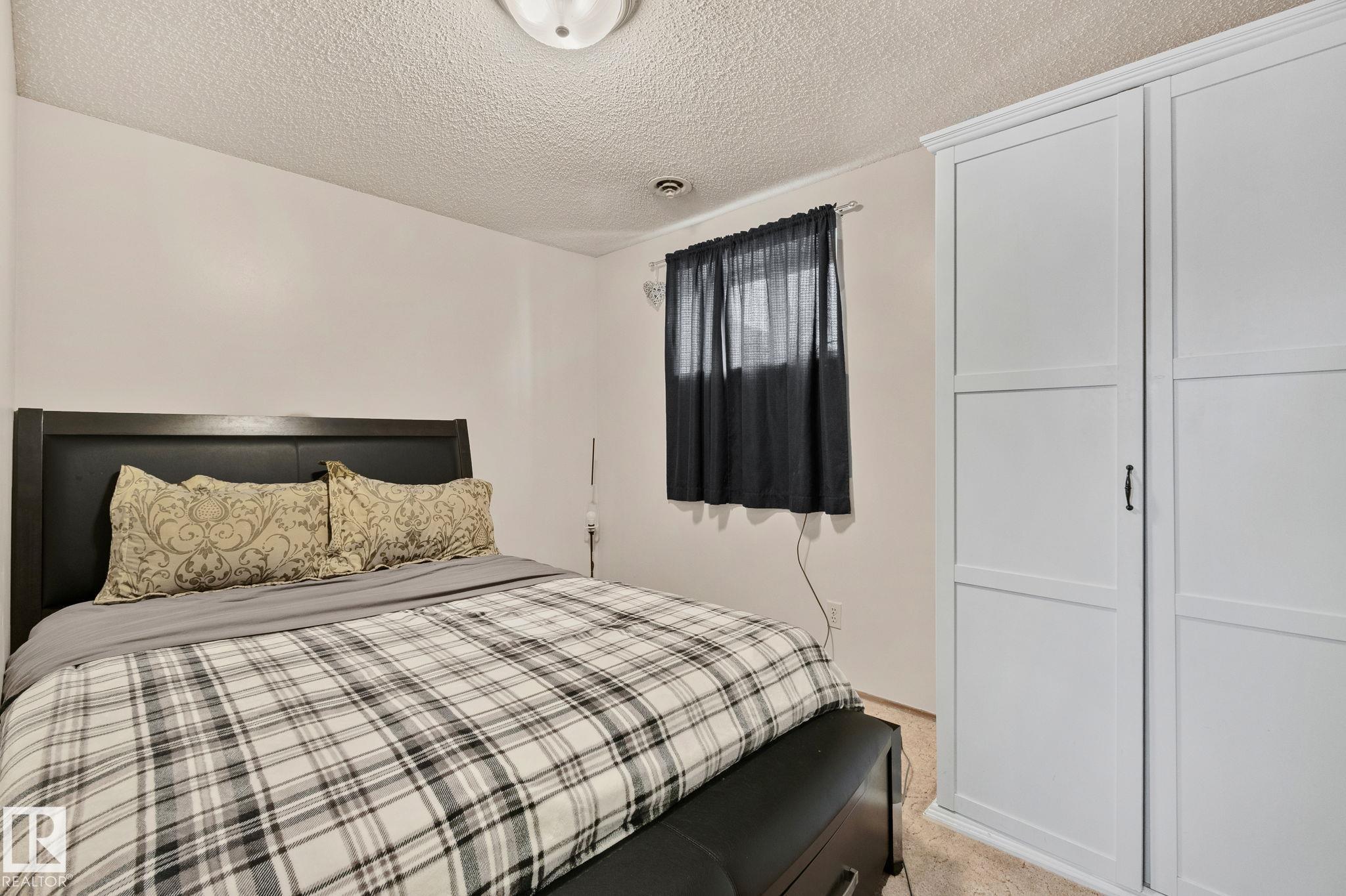 Photo 14 at 17523 95 Street NW, Lago Lindo, Edmonton