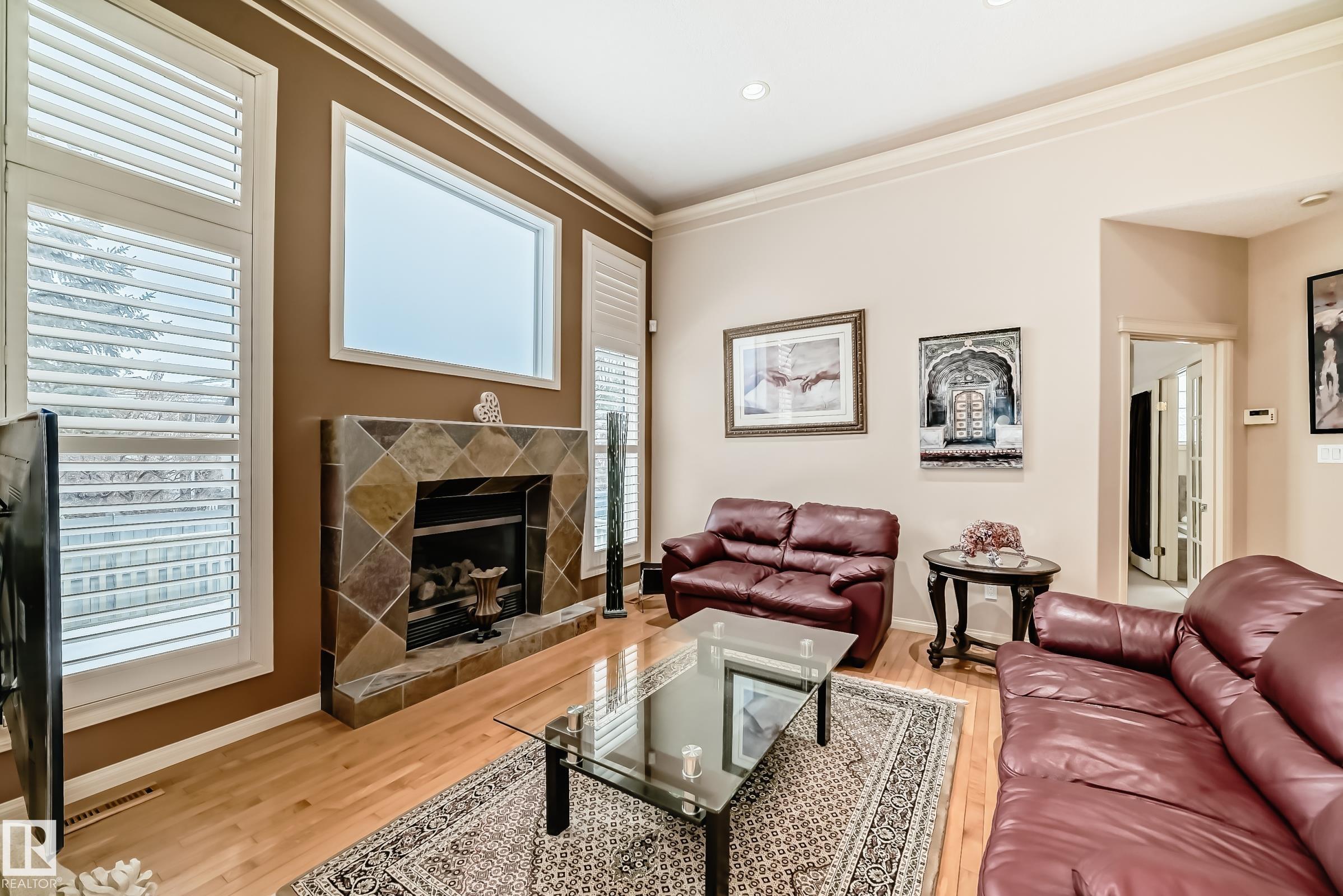 Photo 16 at 241 Darlington Crescent NW, Donsdale, Edmonton