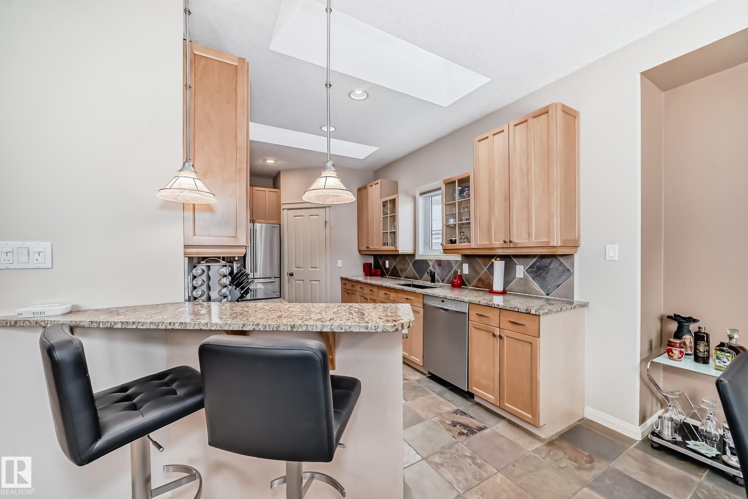 Photo 17 at 241 Darlington Crescent NW, Donsdale, Edmonton