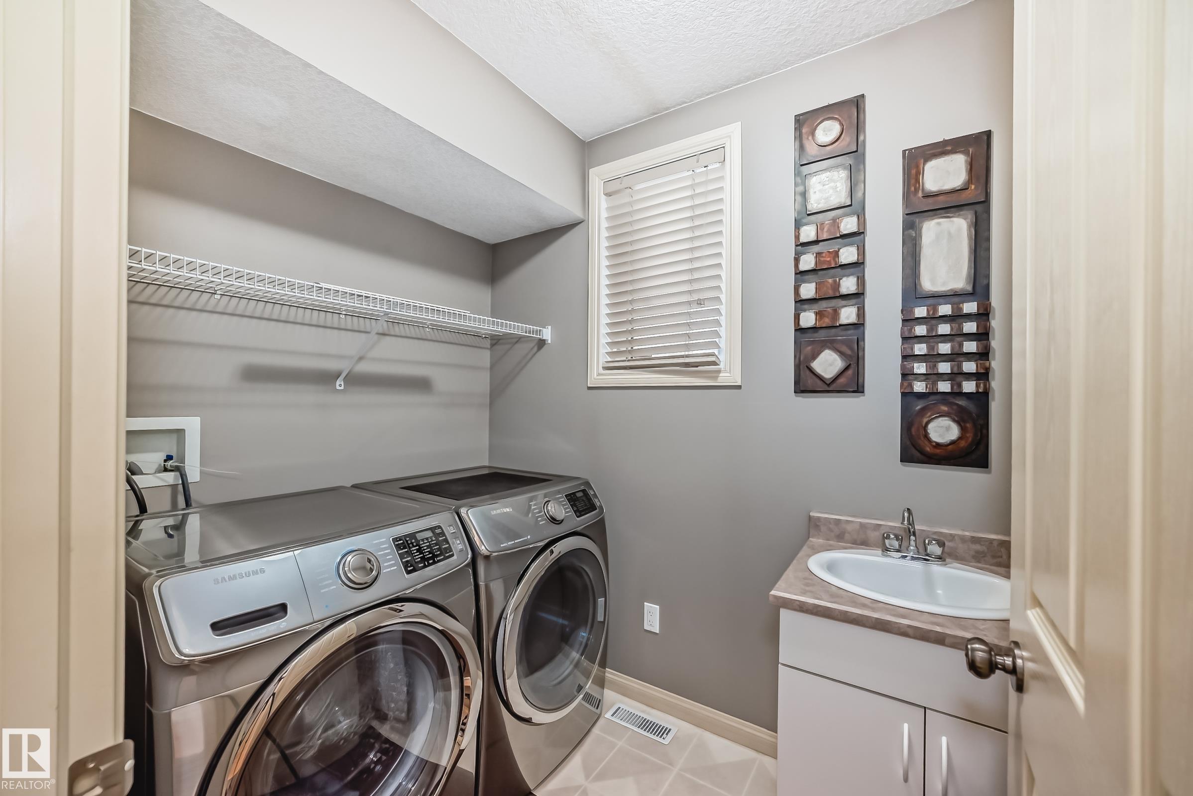 Photo 32 at 241 Darlington Crescent NW, Donsdale, Edmonton