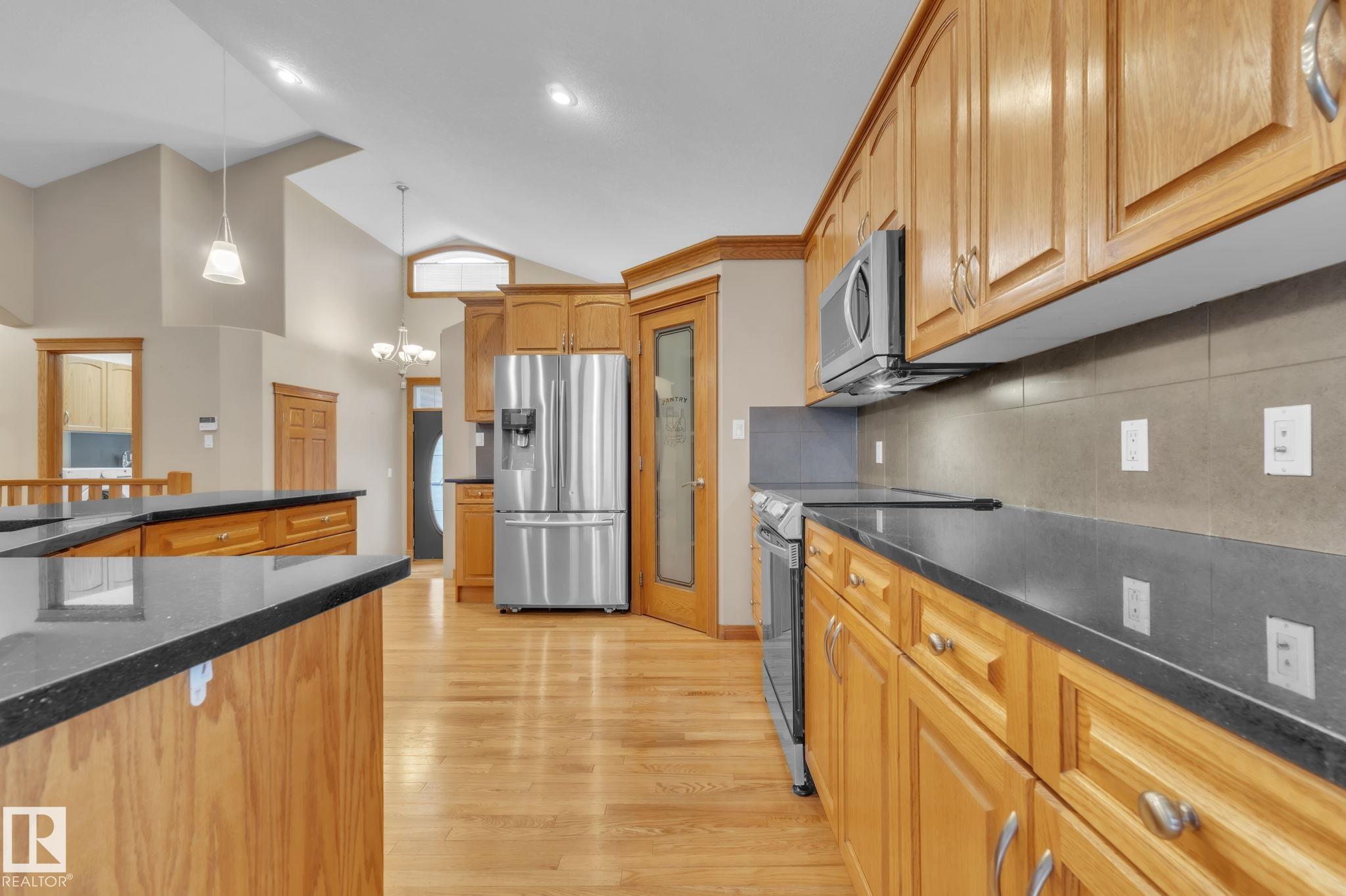 Photo 10 at 1217 Summerside Drive SW, Summerside, Edmonton