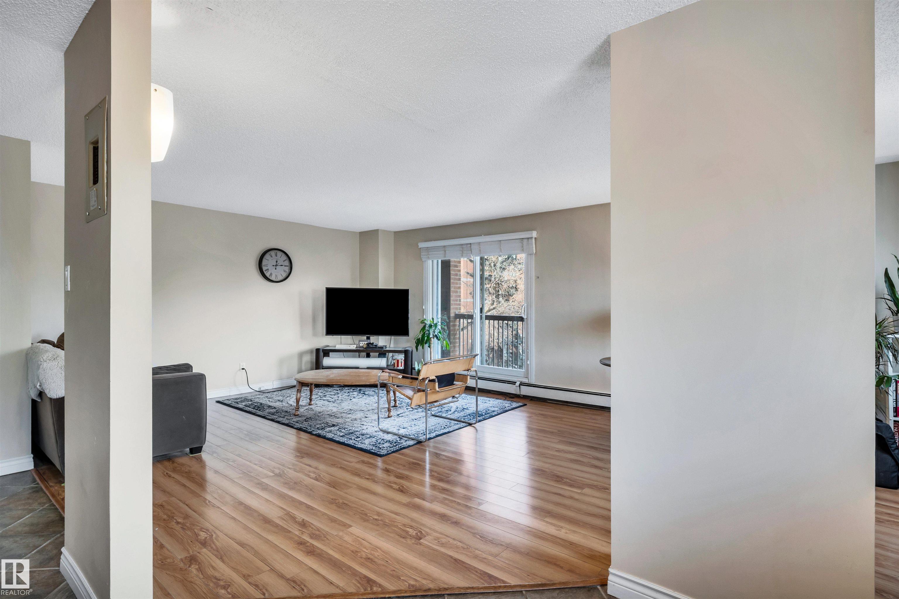 Photo 19 at 402 - 9929 113 Street NW, Wîhkwêntôwin, Edmonton