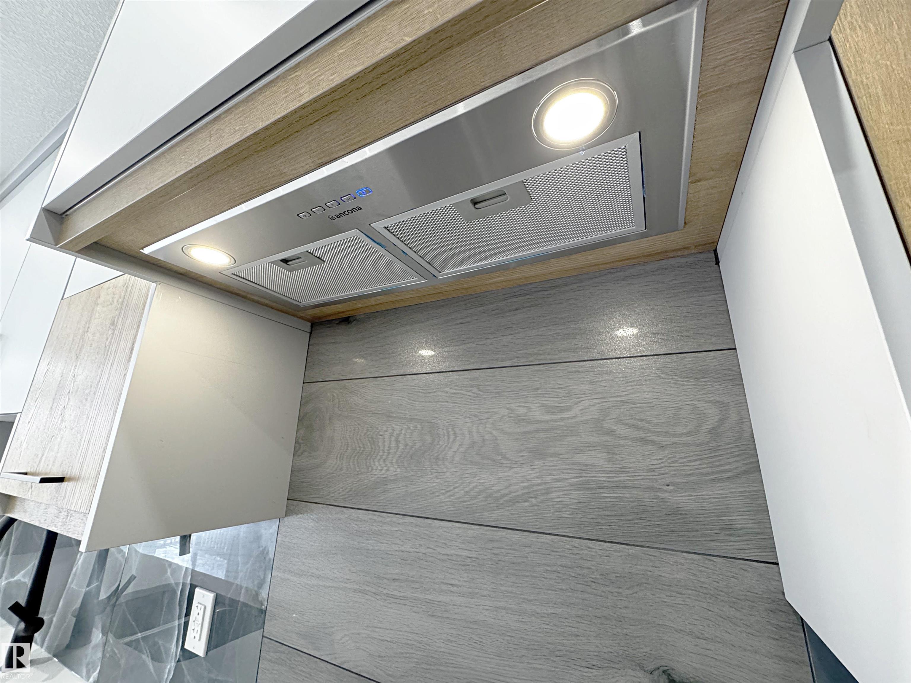 Photo 12 at 1312 35 Street NW, Crawford Plains, Edmonton