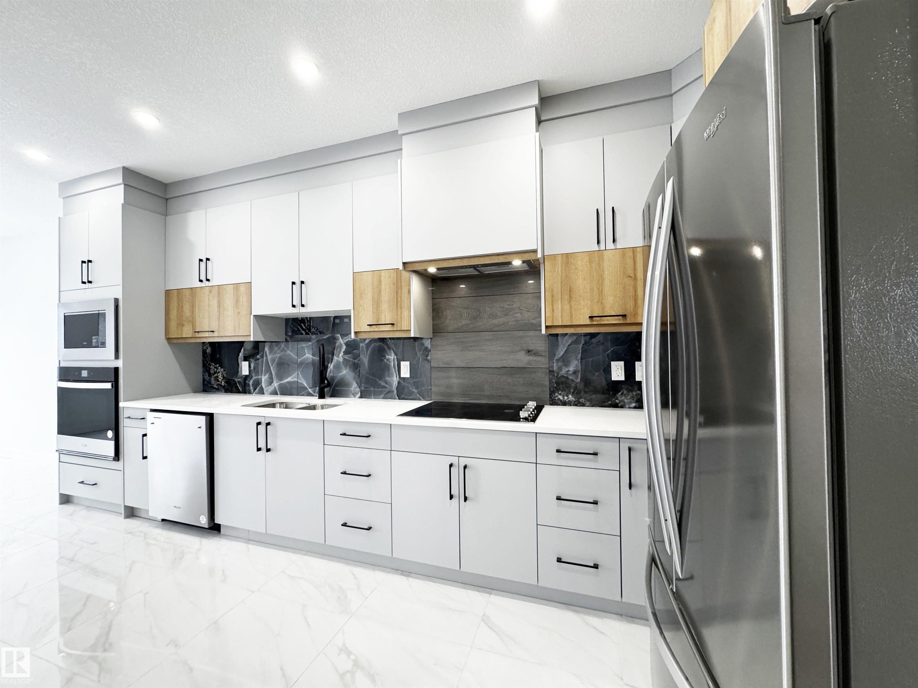 Photo 8 at 1312 35 Street NW, Crawford Plains, Edmonton