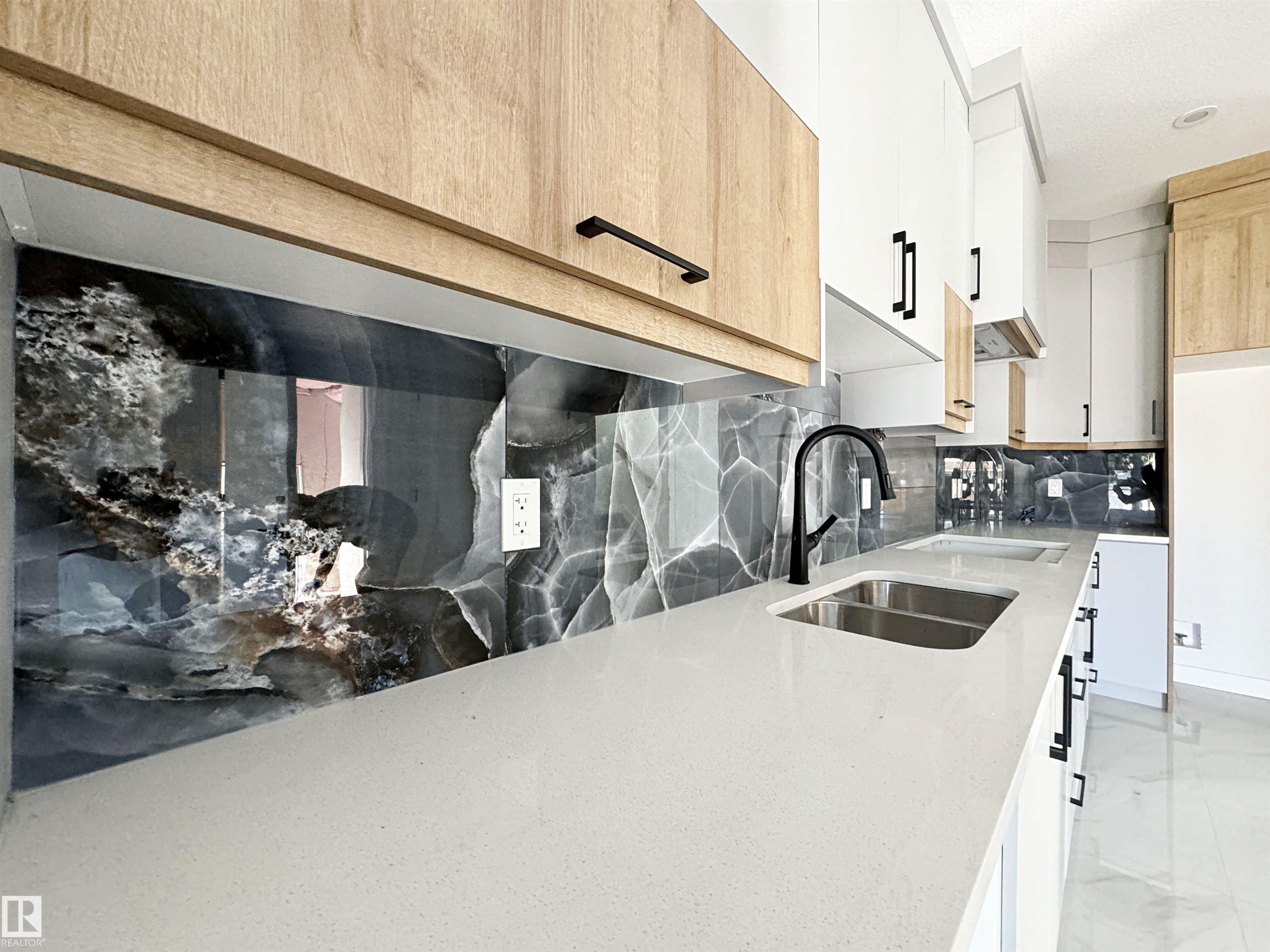 Photo 10 at 1312 35 Street NW, Crawford Plains, Edmonton