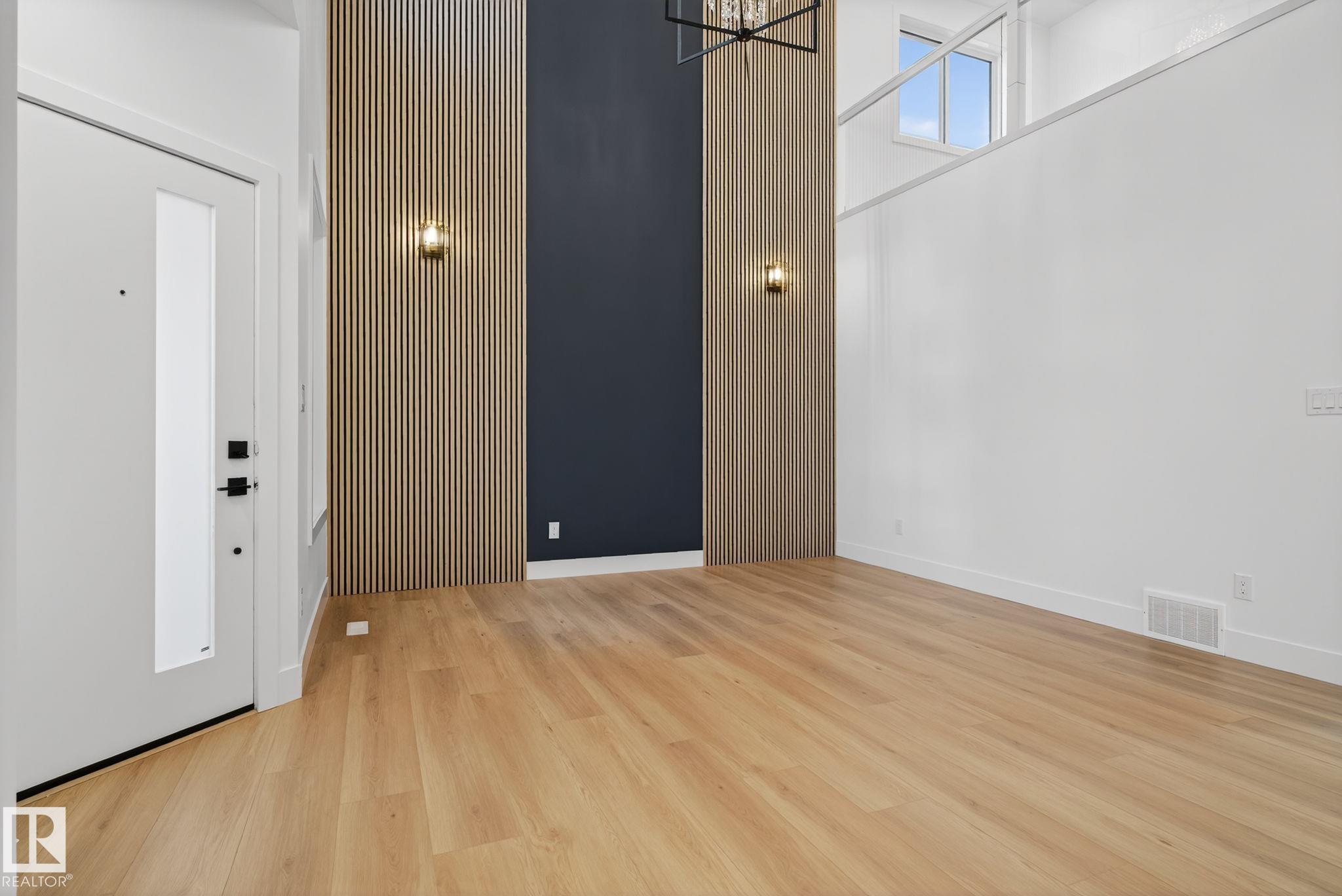 Photo 2 at 3508 6 Street NW, Maple Crest, Edmonton