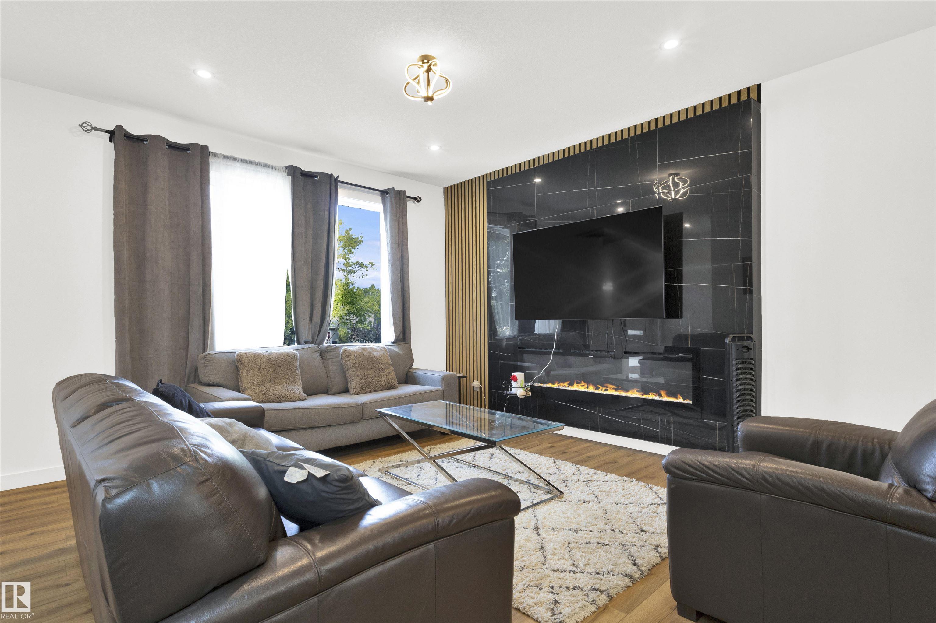 Photo 3 at 9559 85 Street NW, Holyrood, Edmonton