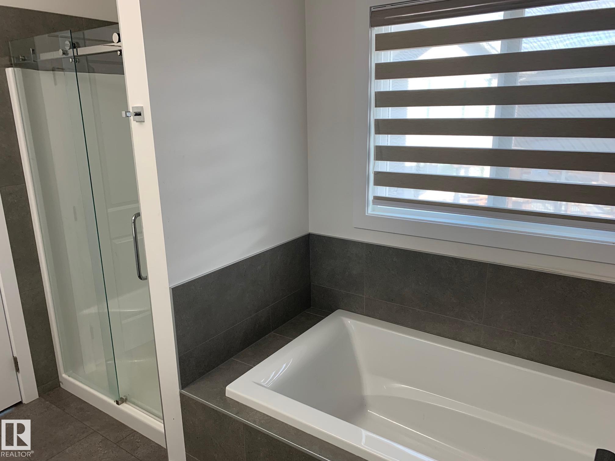 Photo 14 at 370 Edgemont Road NW, Edgemont, Edmonton