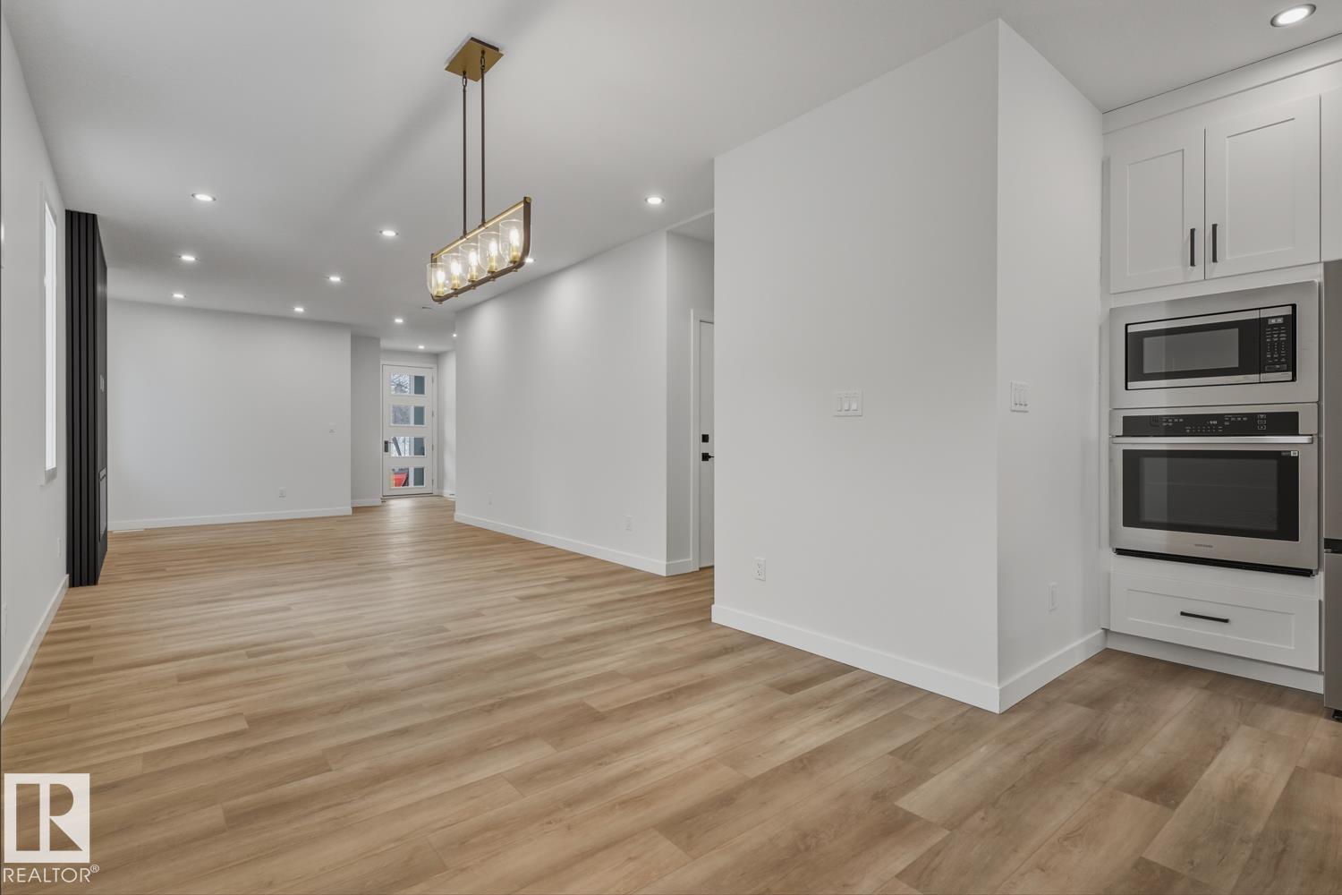 Photo 13 at 9627 152 Street NW, West Jasper Place, Edmonton