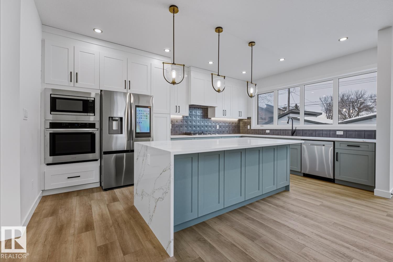 Photo 5 at 9627 152 Street NW, West Jasper Place, Edmonton