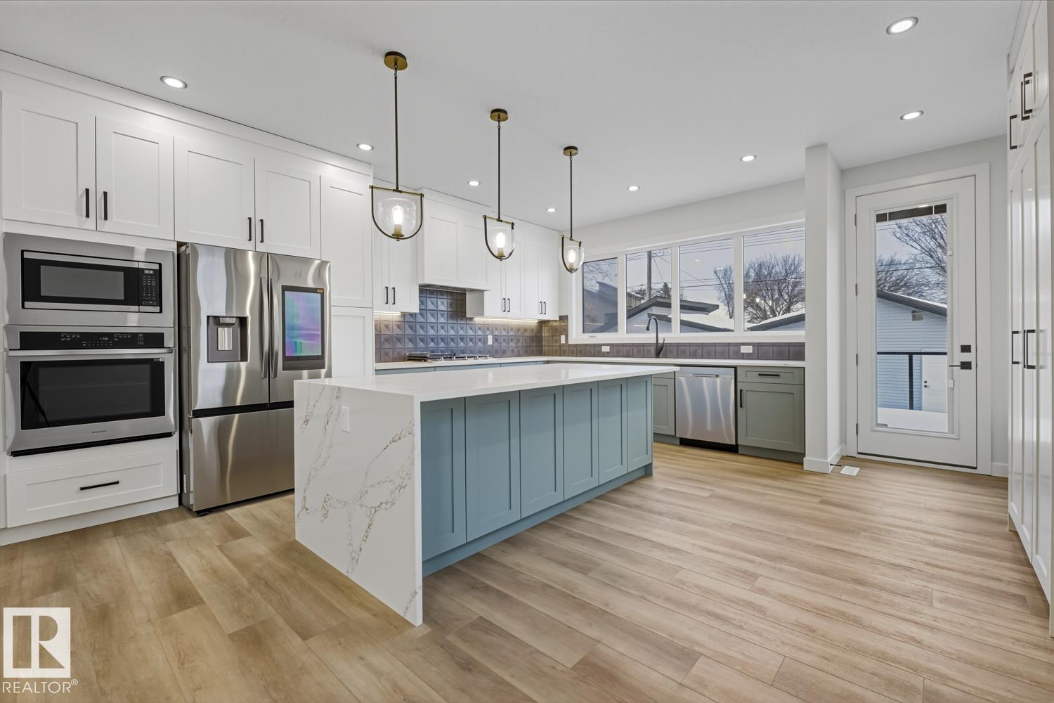 Photo 10 at 9627 152 Street NW, West Jasper Place, Edmonton