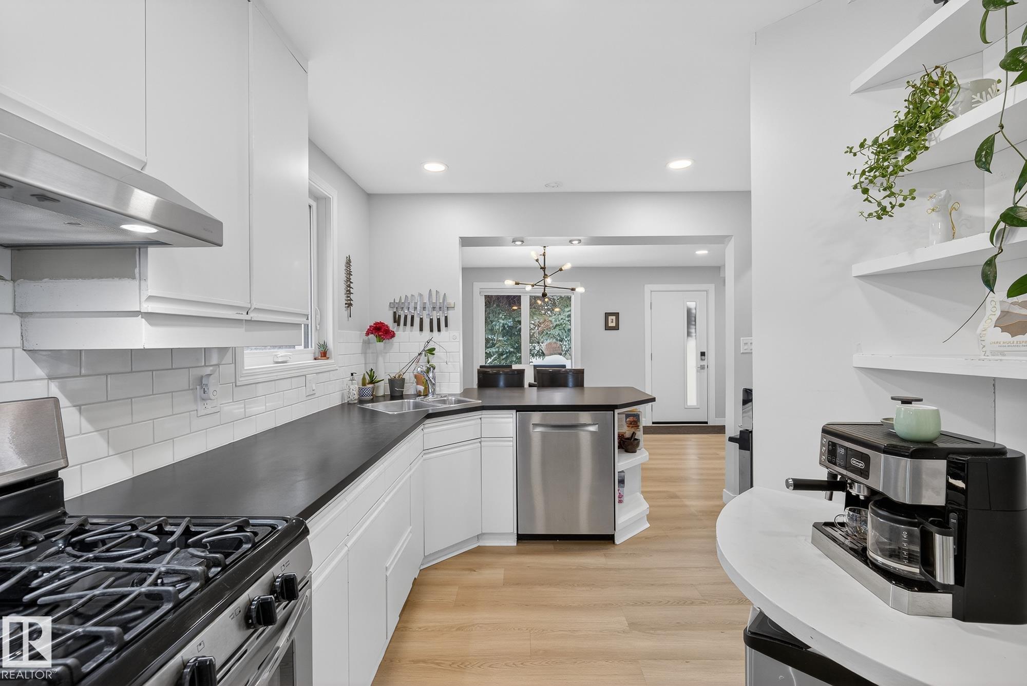 Photo 17 at 9327 86 Street NW, Strathearn, Edmonton