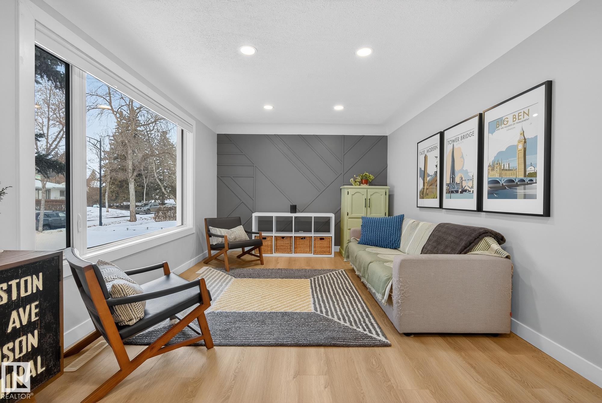 Photo 6 at 9327 86 Street NW, Strathearn, Edmonton