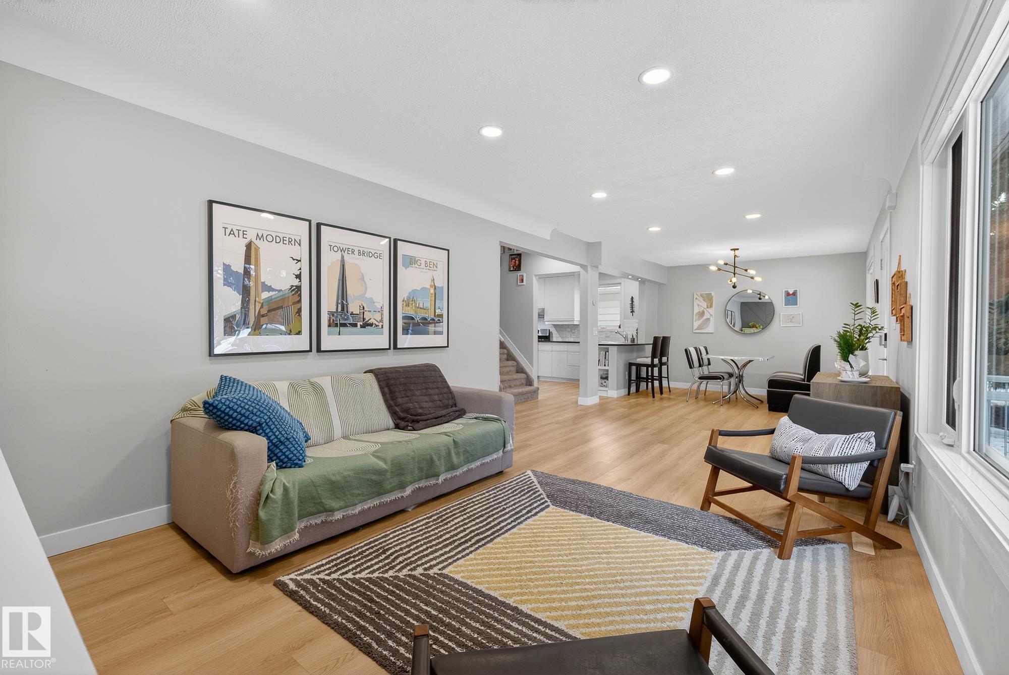 Photo 8 at 9327 86 Street NW, Strathearn, Edmonton