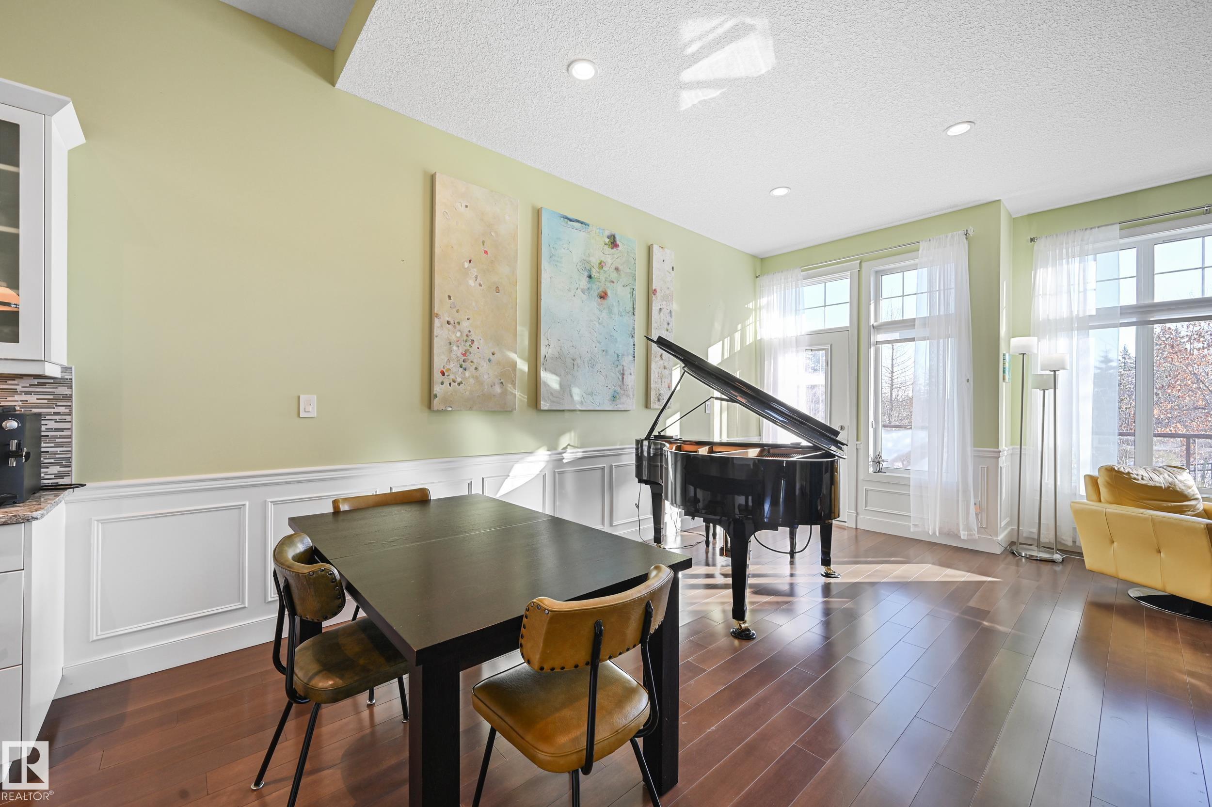 Photo 9 at 1 - 7570 May Common NW, Magrath Heights, Edmonton