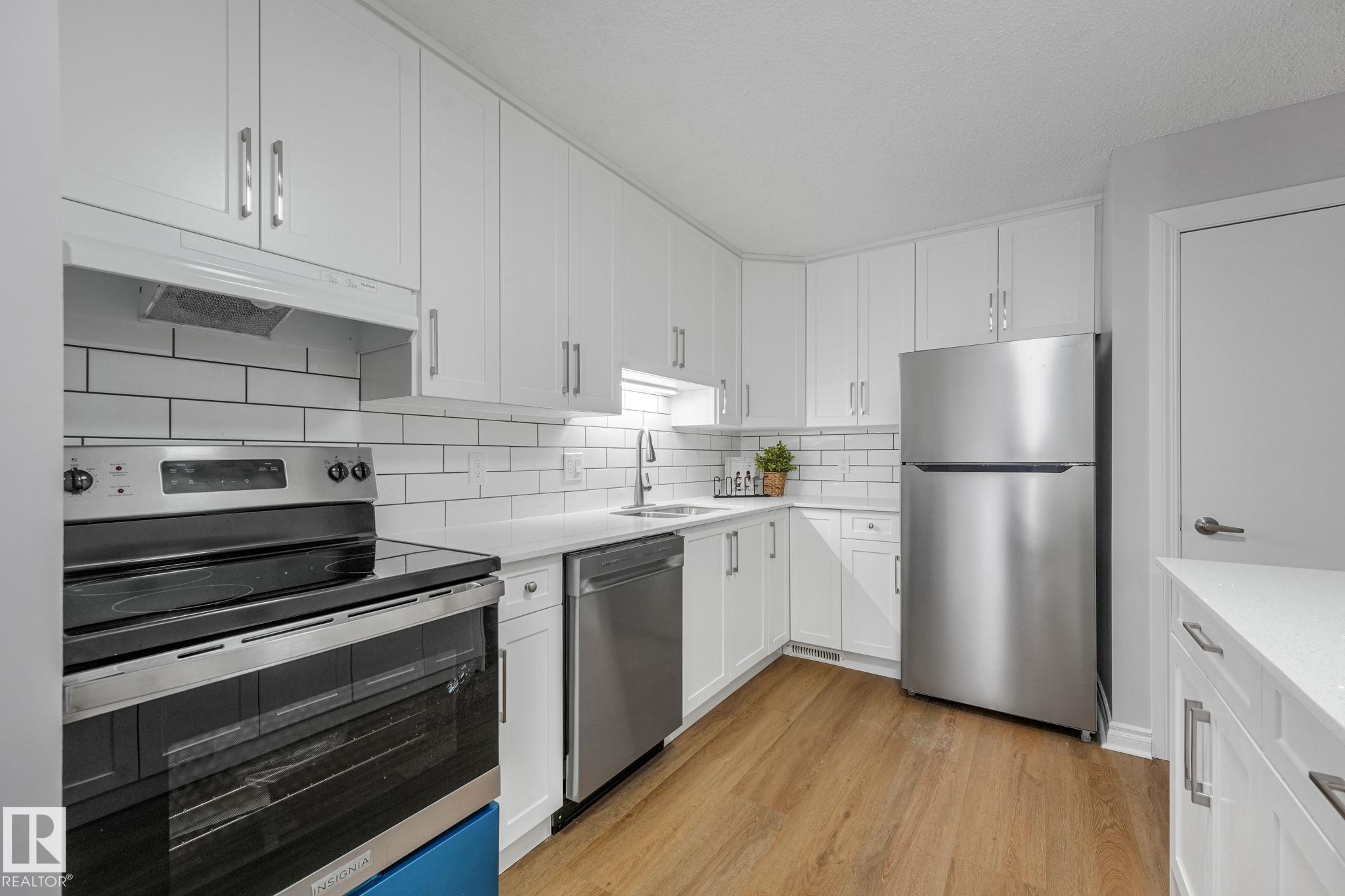 Photo 16 at 70 Hearthstone NW, Brander Gardens, Edmonton