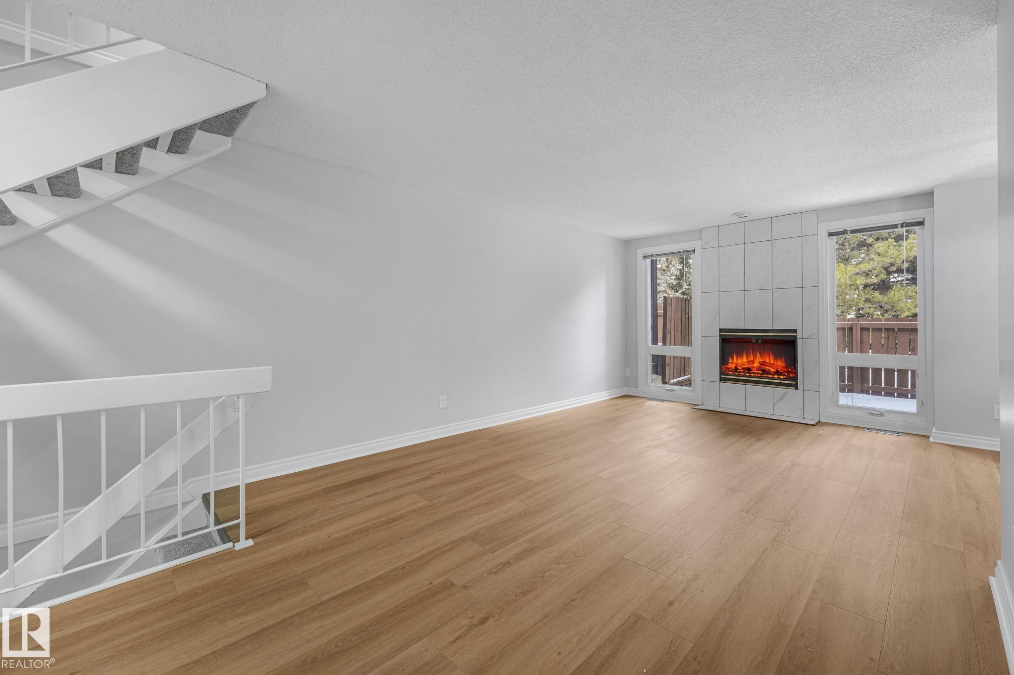 Photo 7 at 70 Hearthstone NW, Brander Gardens, Edmonton