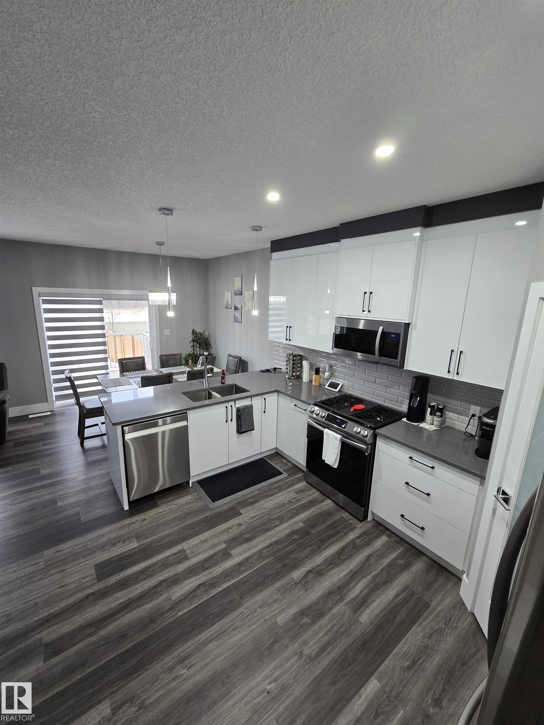 Picture for 1641 Enright WY NW NW