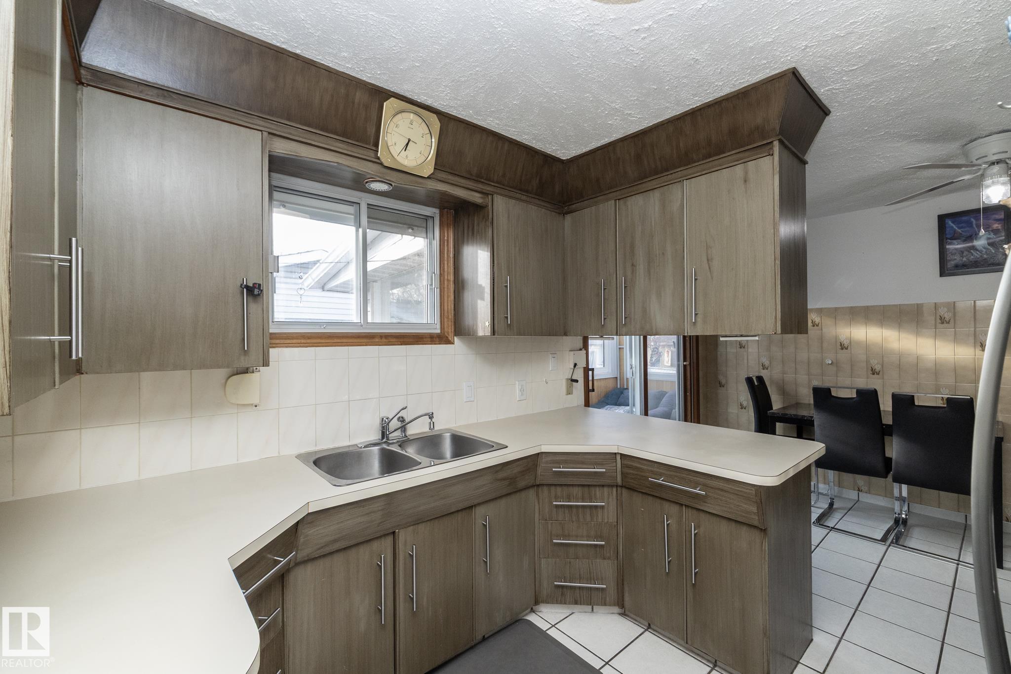 Picture for 9405 110 AV NW