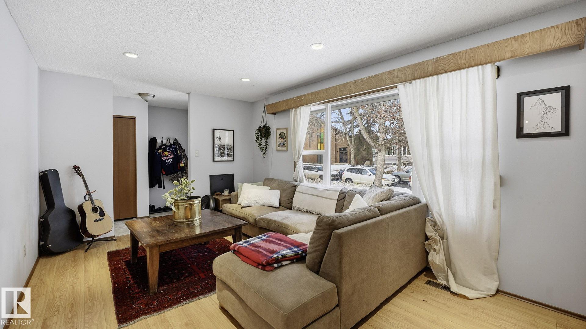 Picture for 8911 83 AV NW