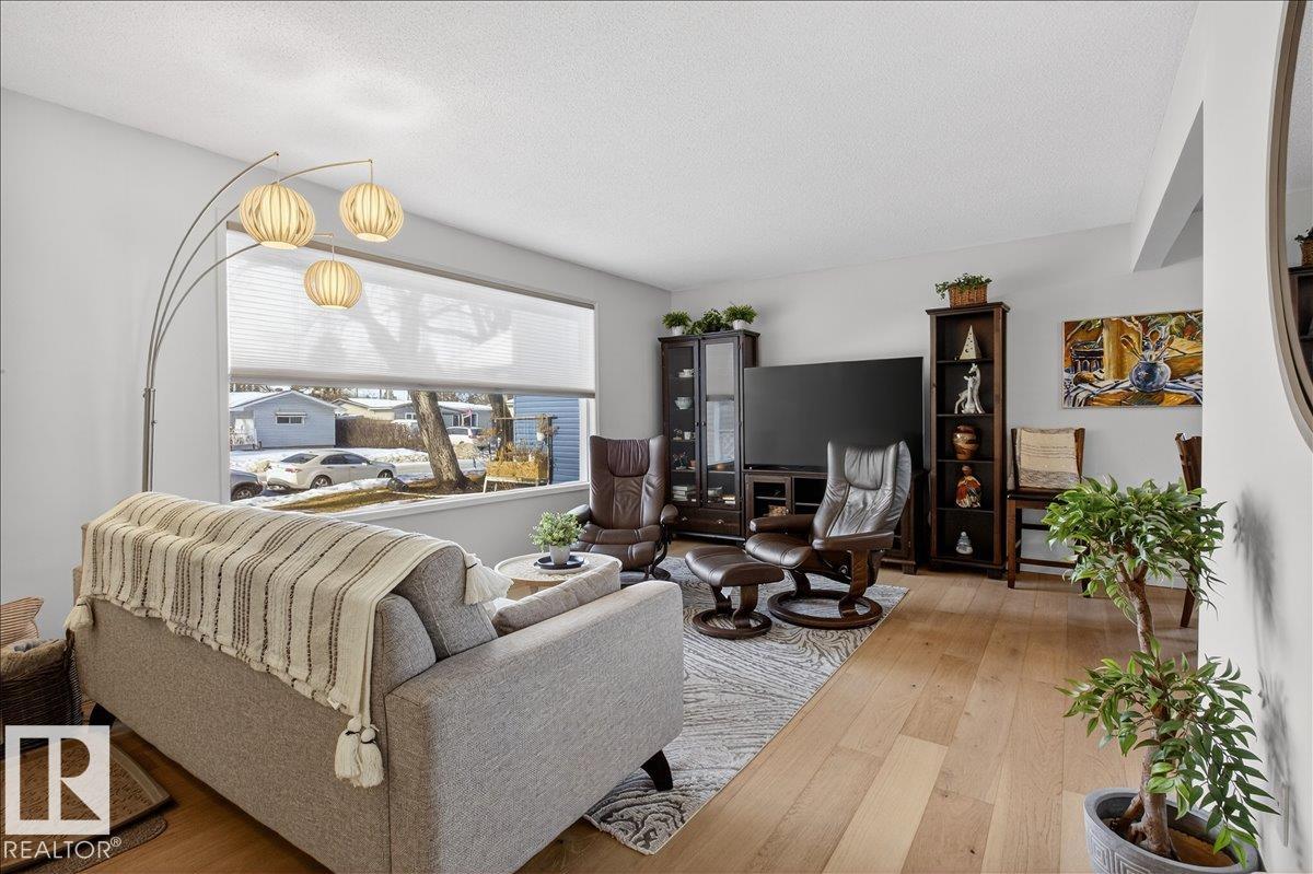 Picture for 4107 111A ST NW