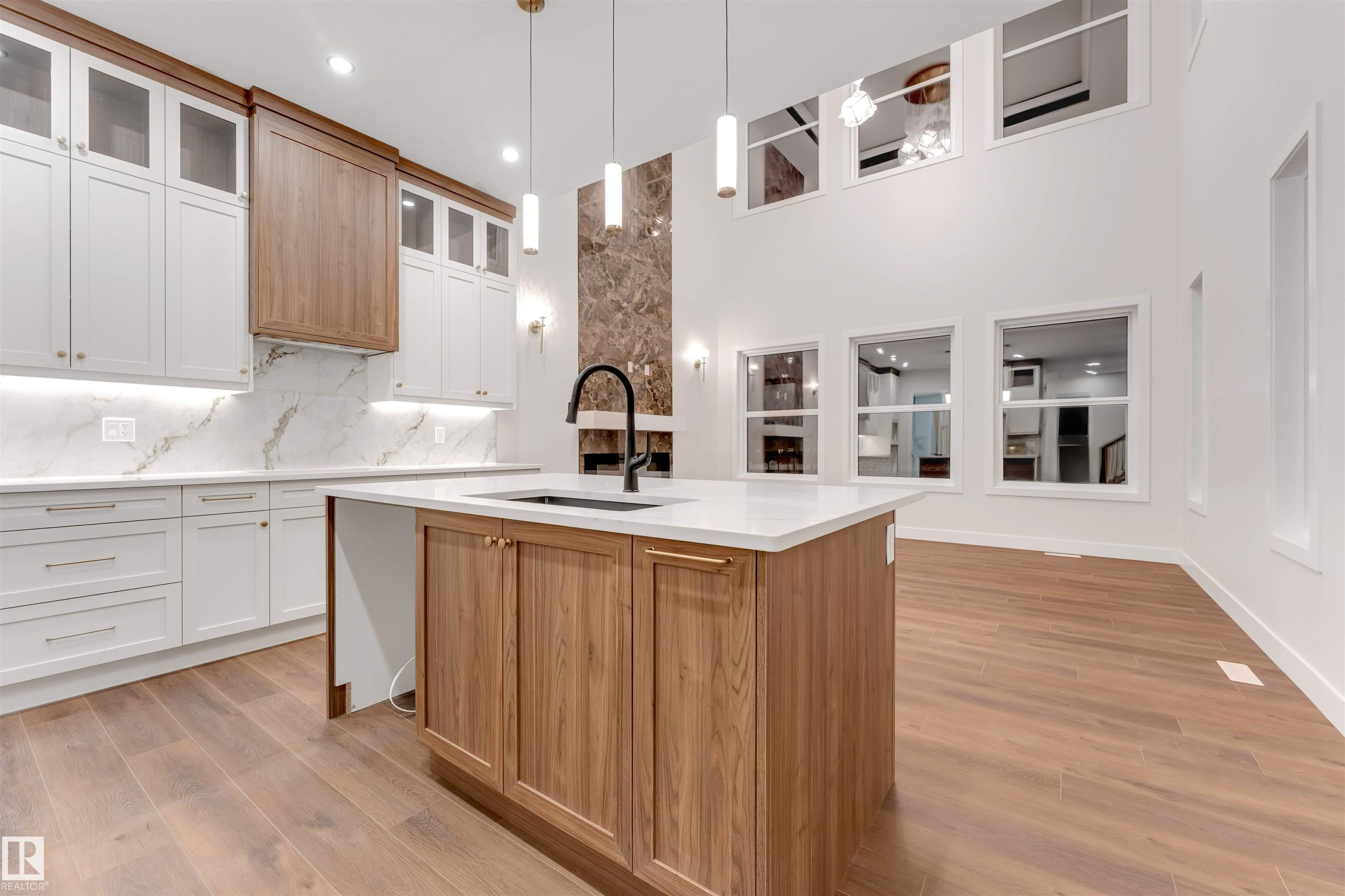 Picture for 7663 KIMIWAN CR SW