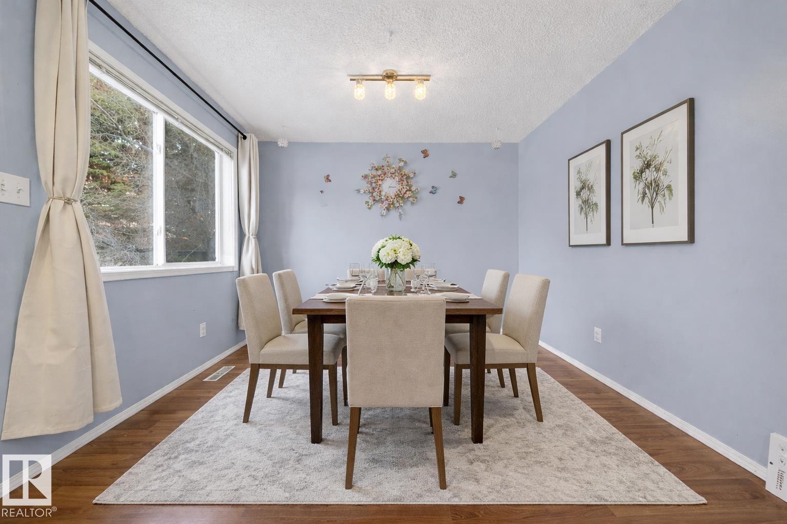 Photo 18 at 207 River point(e) NW, Kernohan, Edmonton