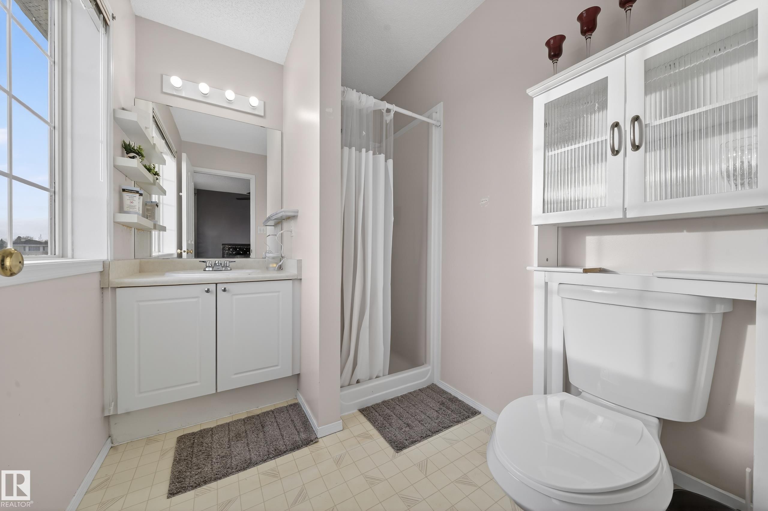 Photo 42 at 207 River point(e) NW, Kernohan, Edmonton