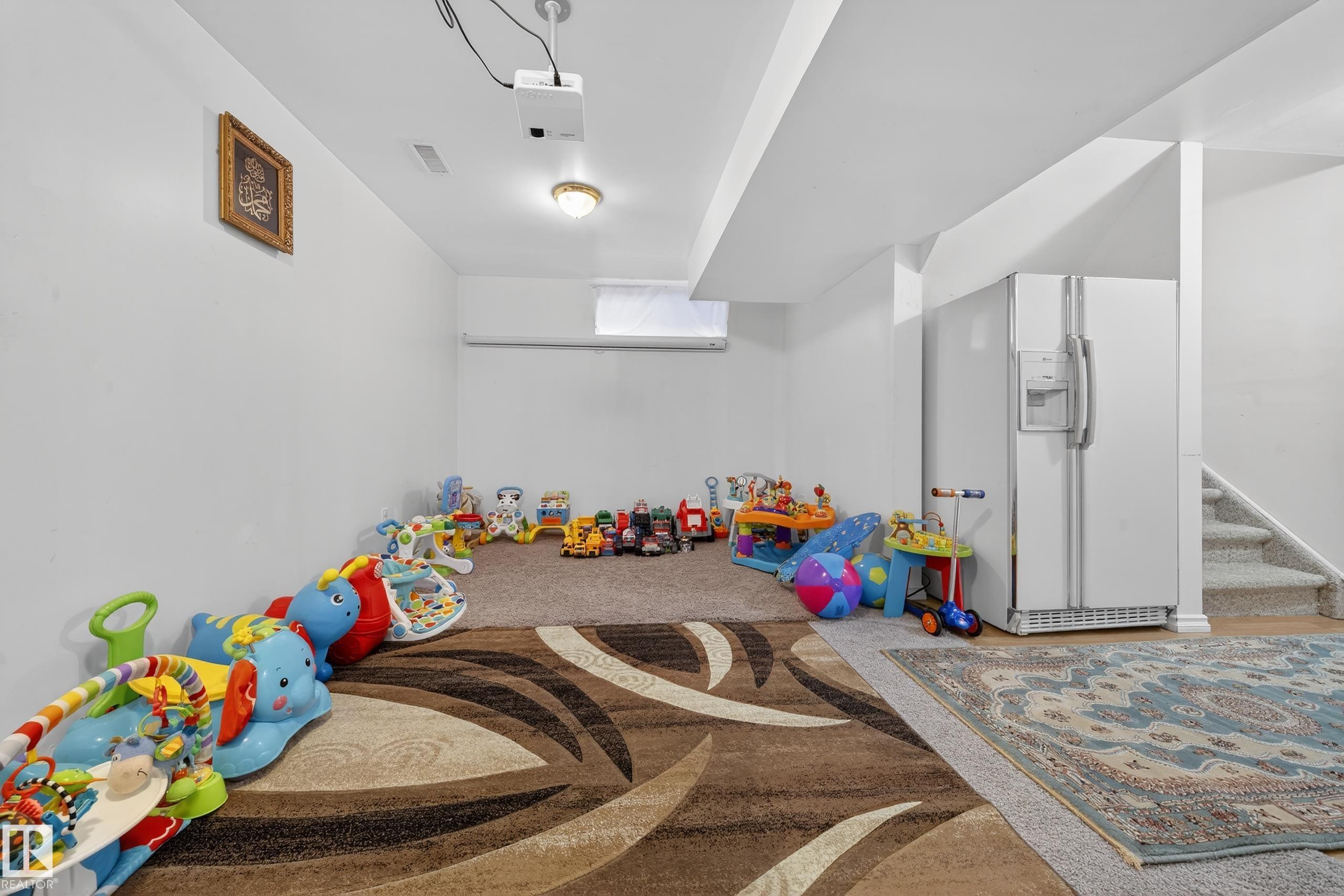 Photo 57 at 207 River point(e) NW, Kernohan, Edmonton