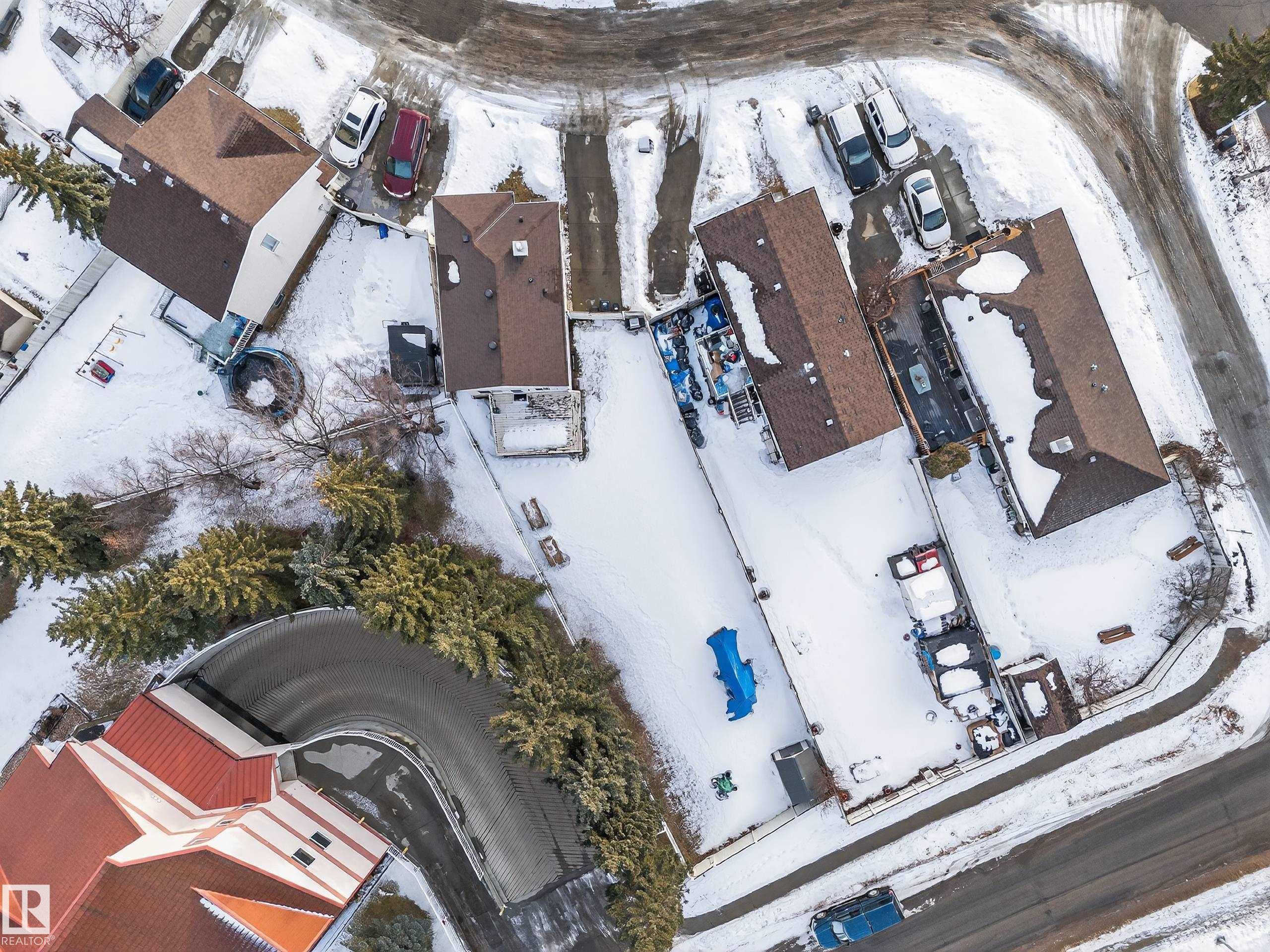 Photo 65 at 207 River point(e) NW, Kernohan, Edmonton