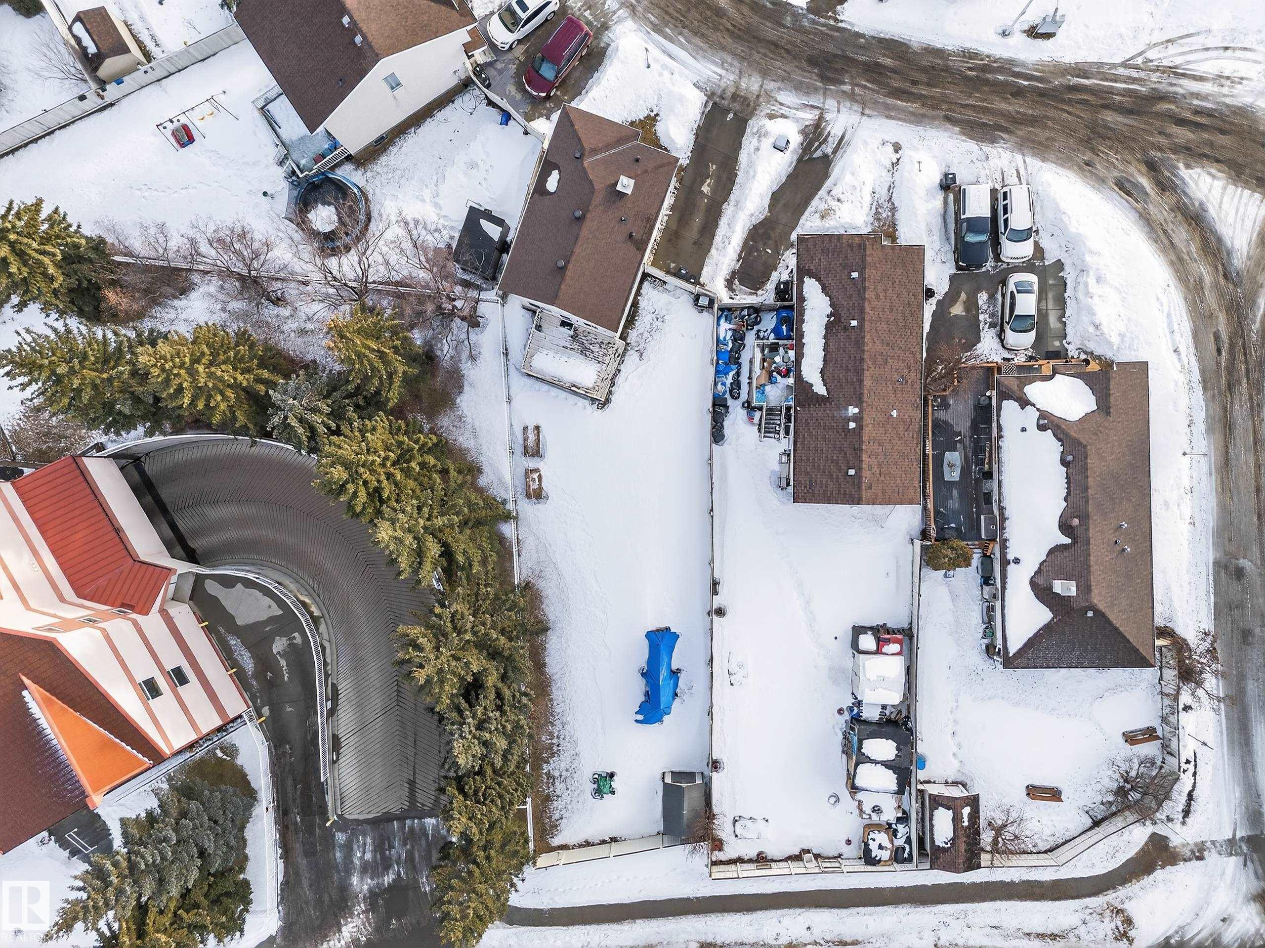 Photo 66 at 207 River point(e) NW, Kernohan, Edmonton