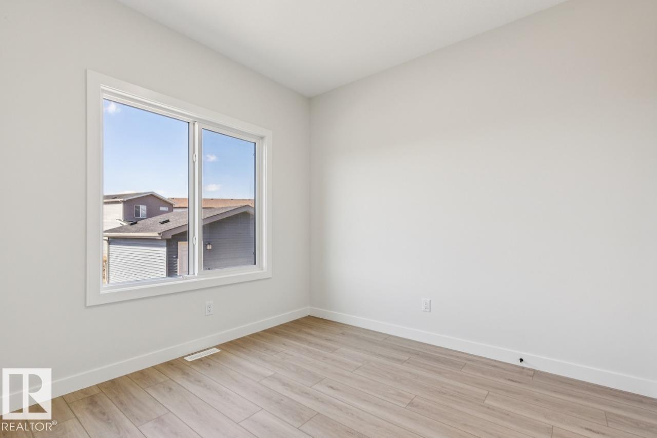 https://zimg.paragon.ice.com/ParagonImages/Property/PM/RAE/225385032/11/0/0/45a9973d1d78074c8785da6490186214/1/d5dad9b3c666697ad88e4cc031ee40c0/225385032-4ef3d3f8-9c67-4b44-b3a6-f5d734bdda28.JPG