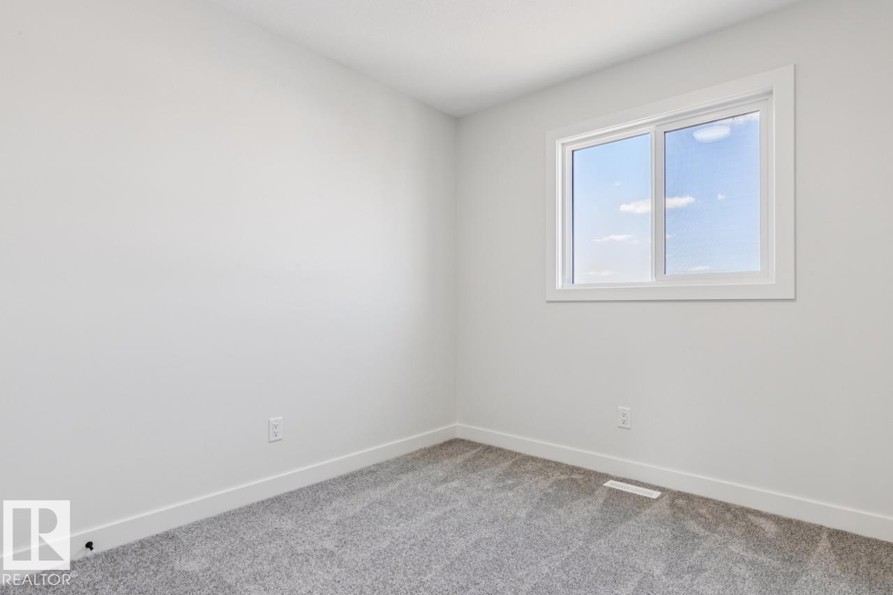 https://zimg.paragon.ice.com/ParagonImages/Property/PM/RAE/225385032/22/0/0/adf93d9b467ea68aa2da5bc76d7c2a29/1/d5dad9b3c666697ad88e4cc031ee40c0/225385032-3303dd14-755e-4505-bca8-122699401740.JPG