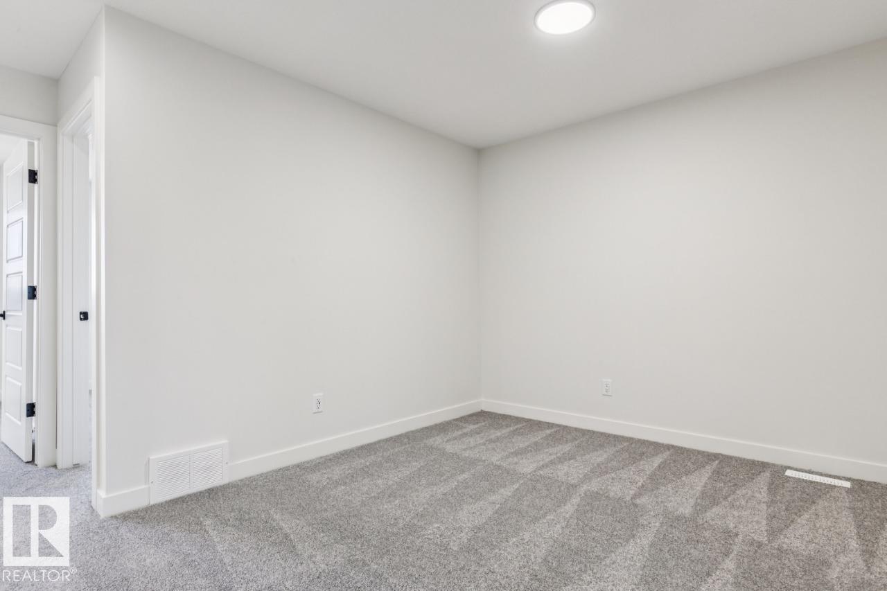 https://zimg.paragon.ice.com/ParagonImages/Property/PM/RAE/225385032/25/0/0/f056cbefefe3b15b76f52ec2e5142454/1/d5dad9b3c666697ad88e4cc031ee40c0/225385032-3ce7edb6-cc50-486b-ab2e-acac0b86a74a.JPG